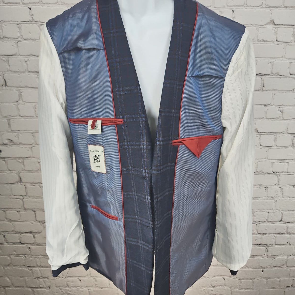 Bachrach Blue Gray Plaid 100% Wool 2 Button Notch Blazer Sport Coat 42R