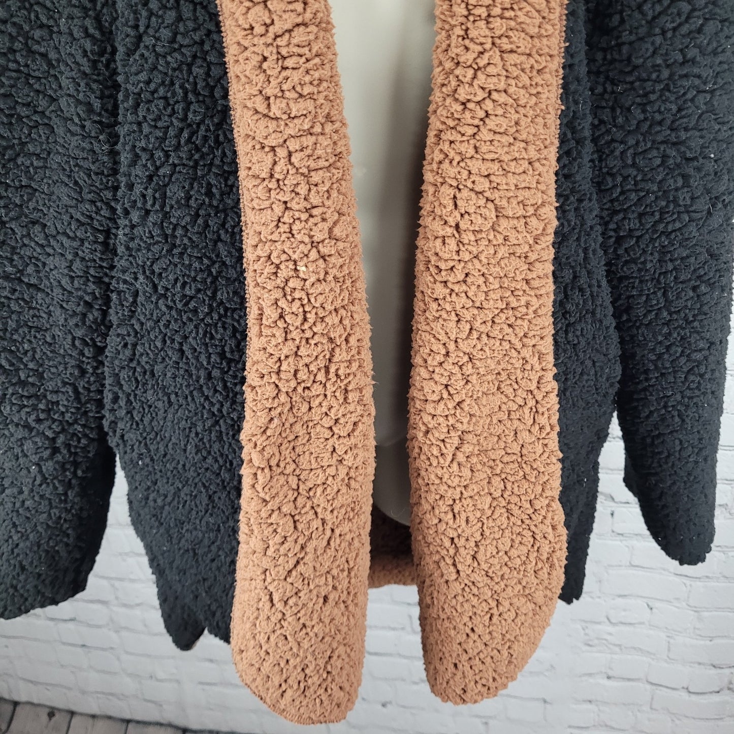 Urban Outfitters Black Soft Sherpa Fleece Oversized Open Hoodie Jacket Size M/L