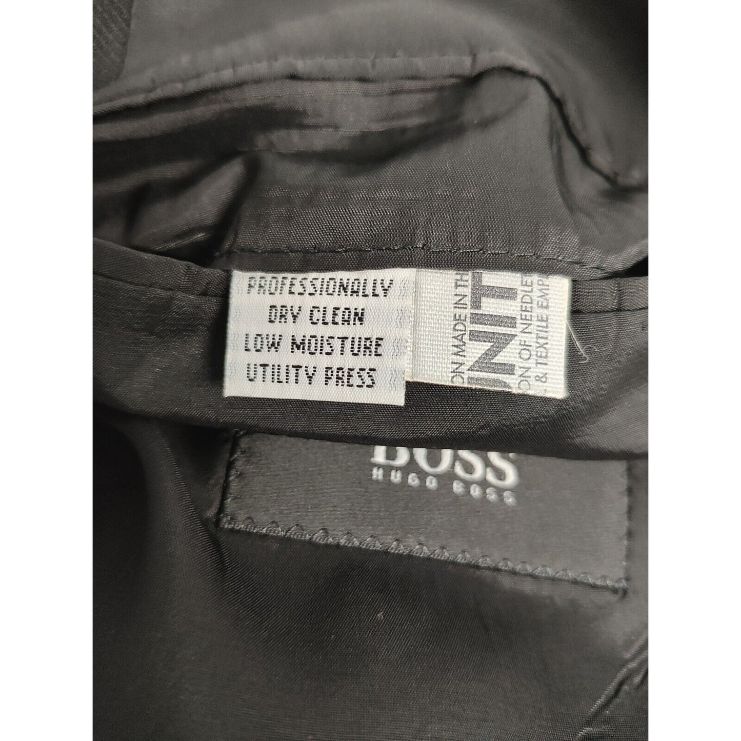 Hugo Boss Einstein Beta 100% Wool Black Pinstripe Single Breasted Jacket USA 44L