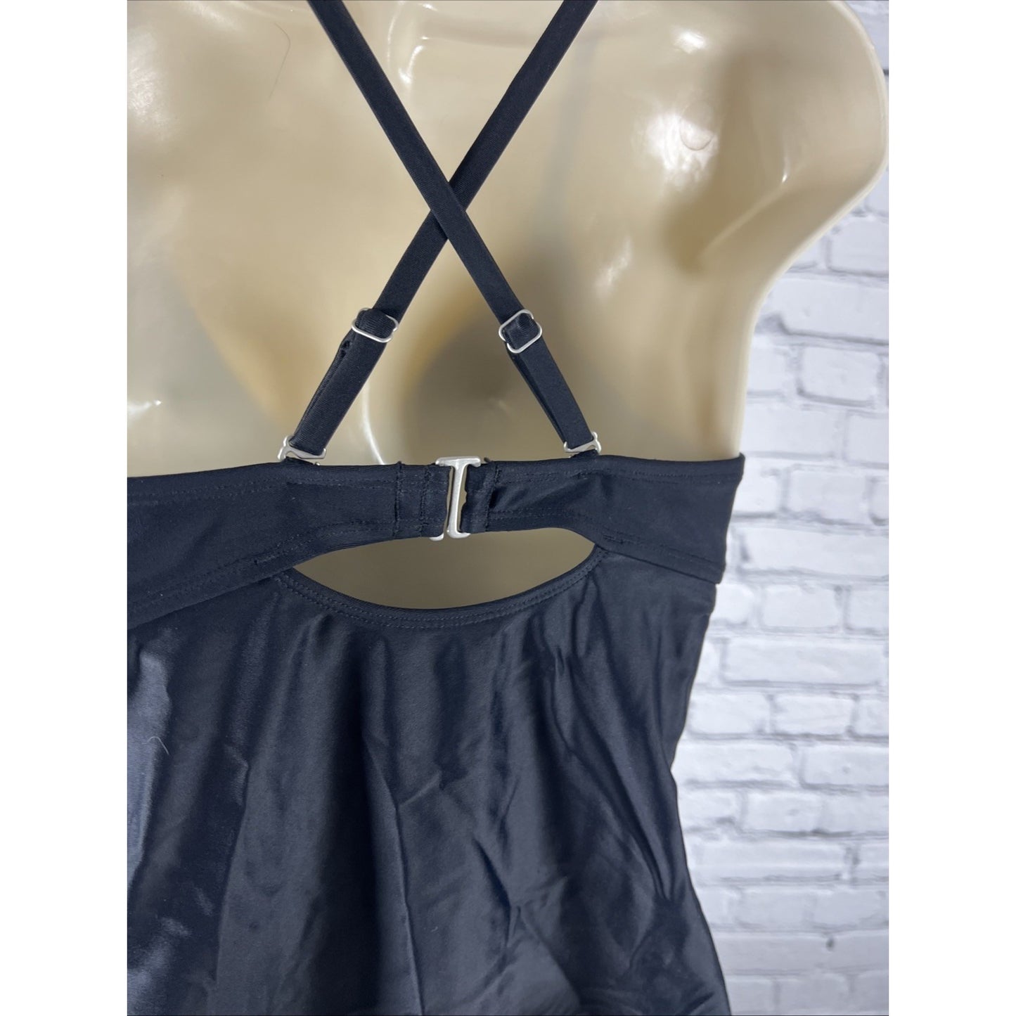 Athleta Black Tankini Swim Top Underwire Unlined Crossback 32 B/C