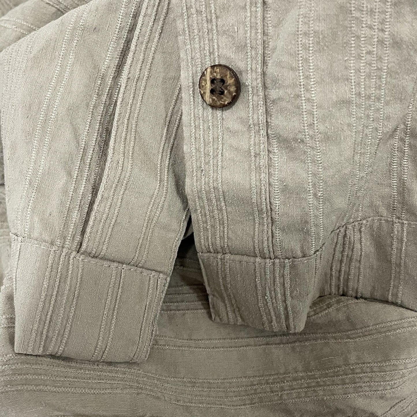 Kaid Beige Tan 100% Silk Textured Stripe Easy Care Button Up Shirt Size Medium M