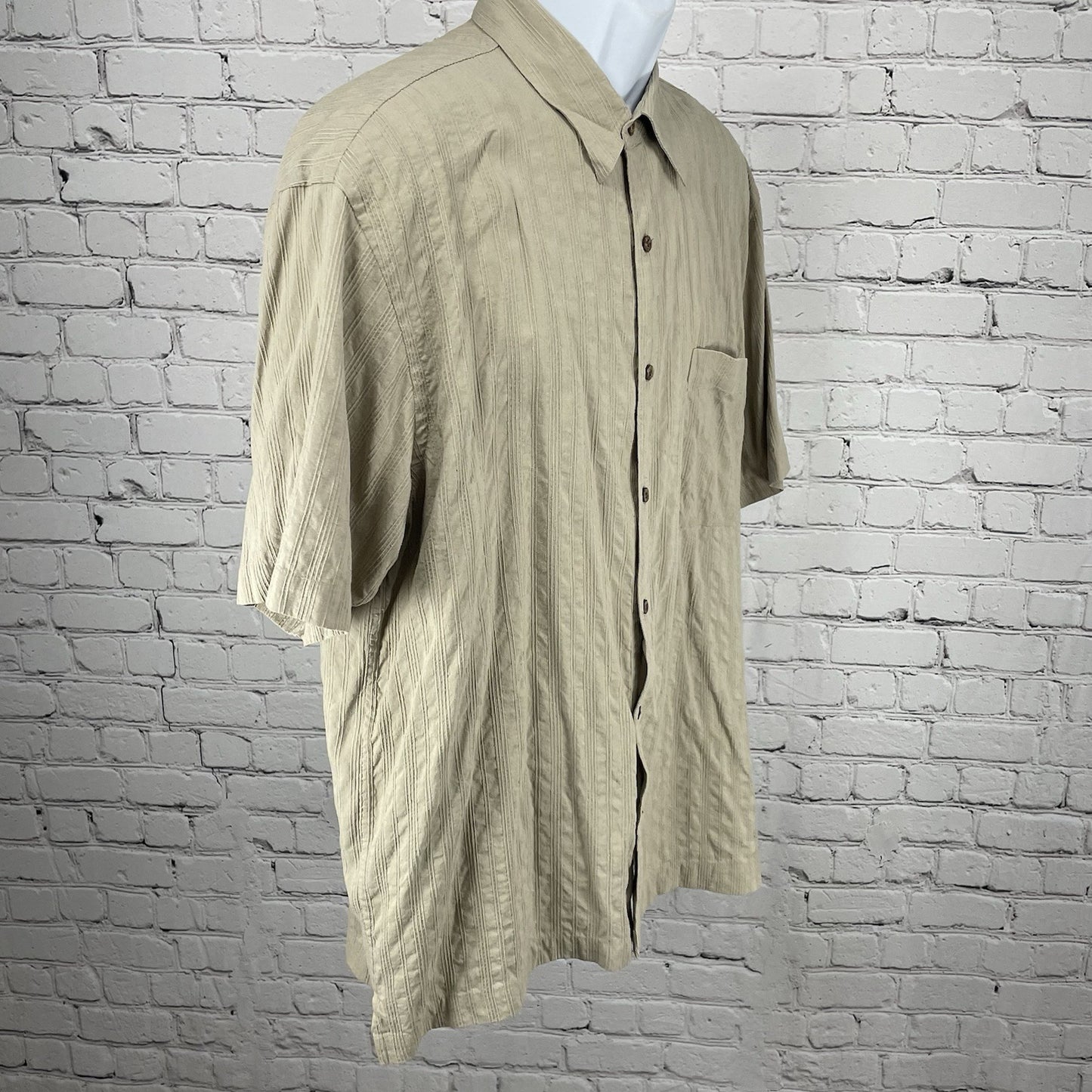 Kaid Beige Tan 100% Silk Textured Stripe Easy Care Button Up Shirt Size Medium M