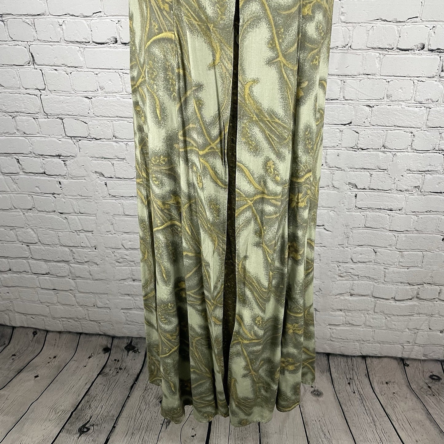 VTG Betsey’s Things Green Floral Buttoned Padded Short Sleeve Midi Dress Size 8