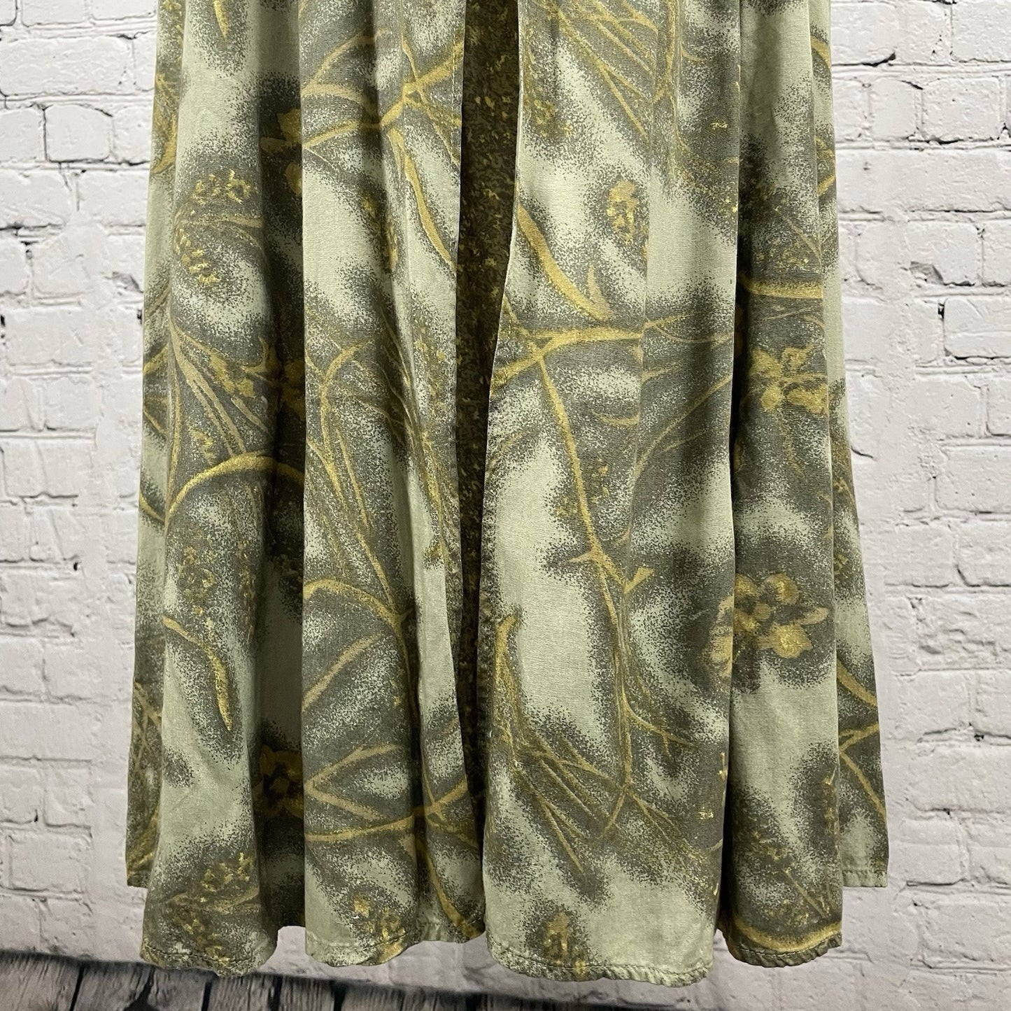 VTG Betsey’s Things Green Floral Buttoned Padded Short Sleeve Midi Dress Size 8