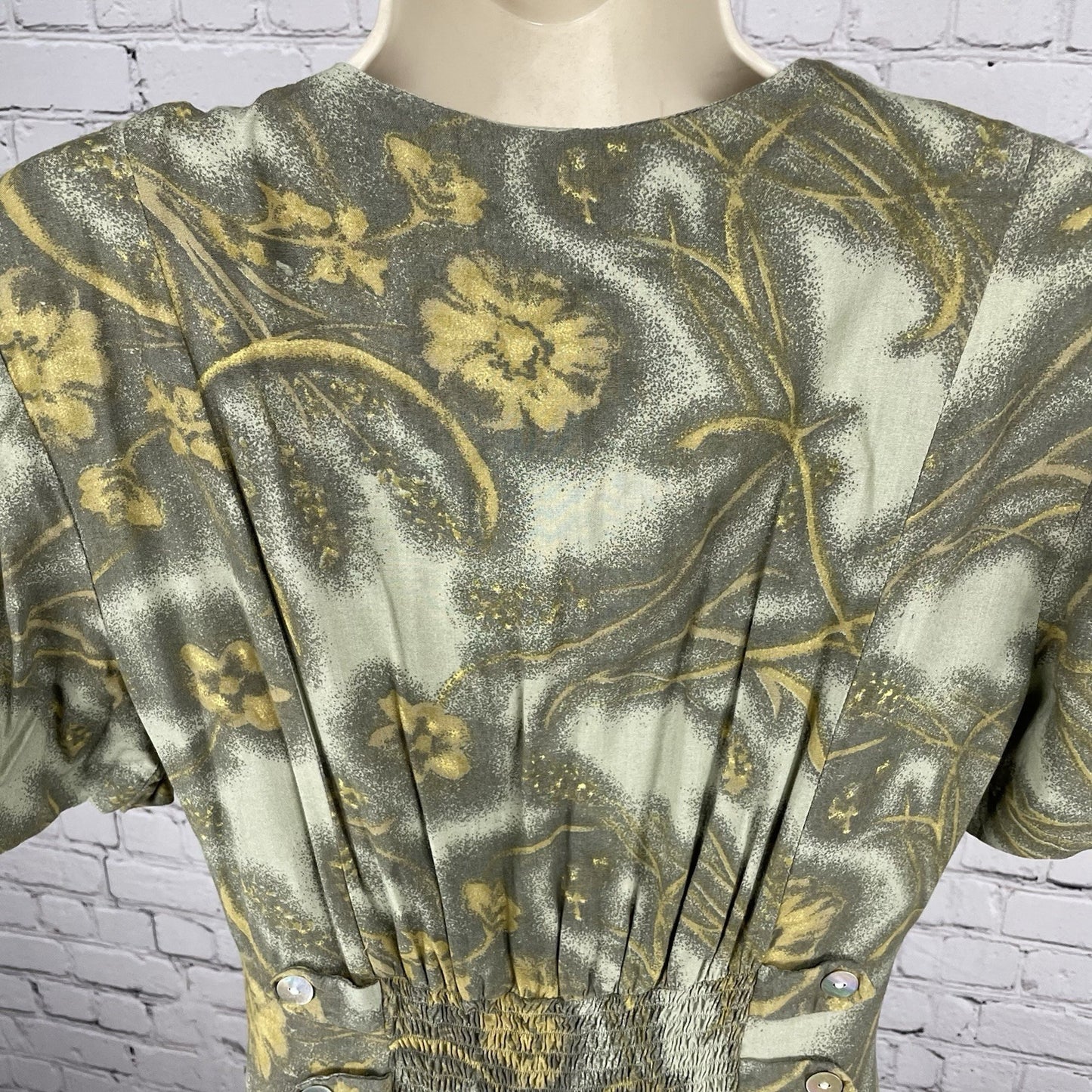 VTG Betsey’s Things Green Floral Buttoned Padded Short Sleeve Midi Dress Size 8