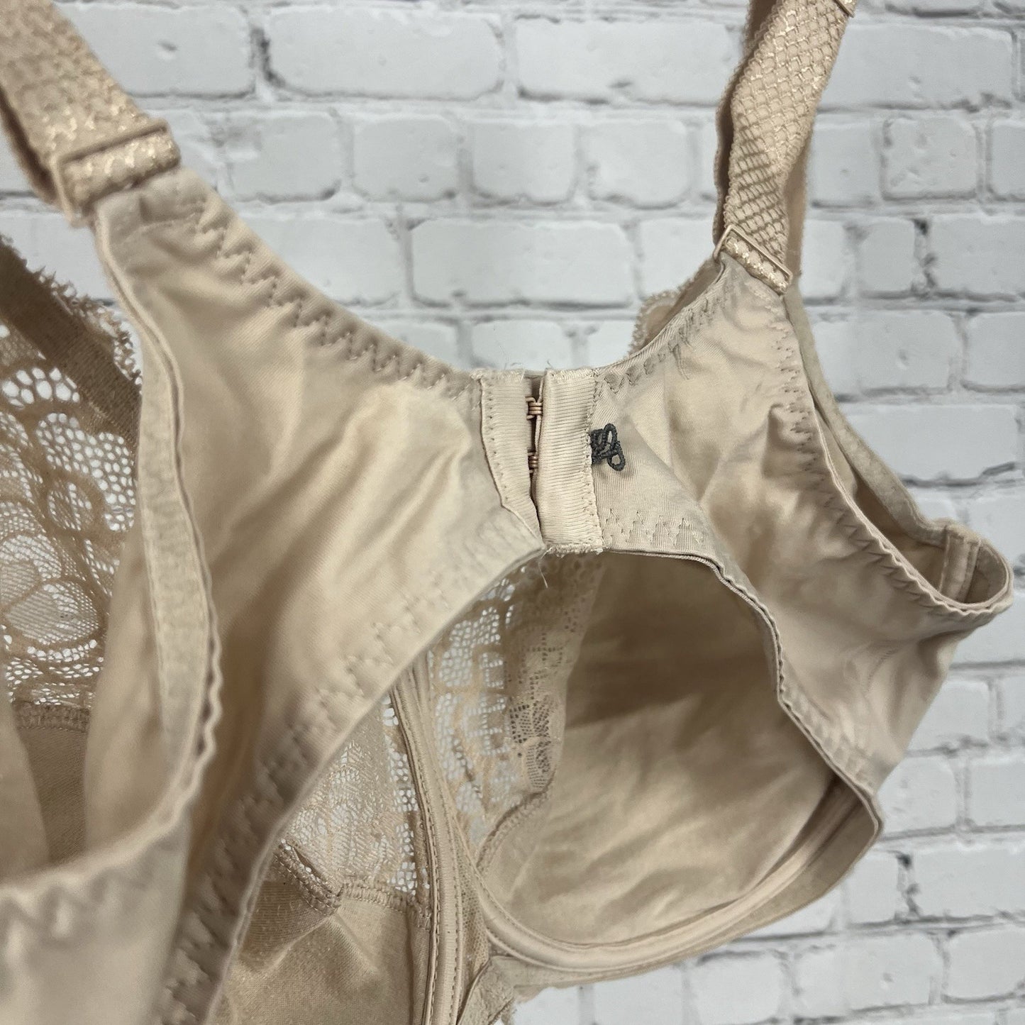 VTG Simone Pérèle Nude Semi Sheer Lace Underwire Lined Unpadded Bra US 34
