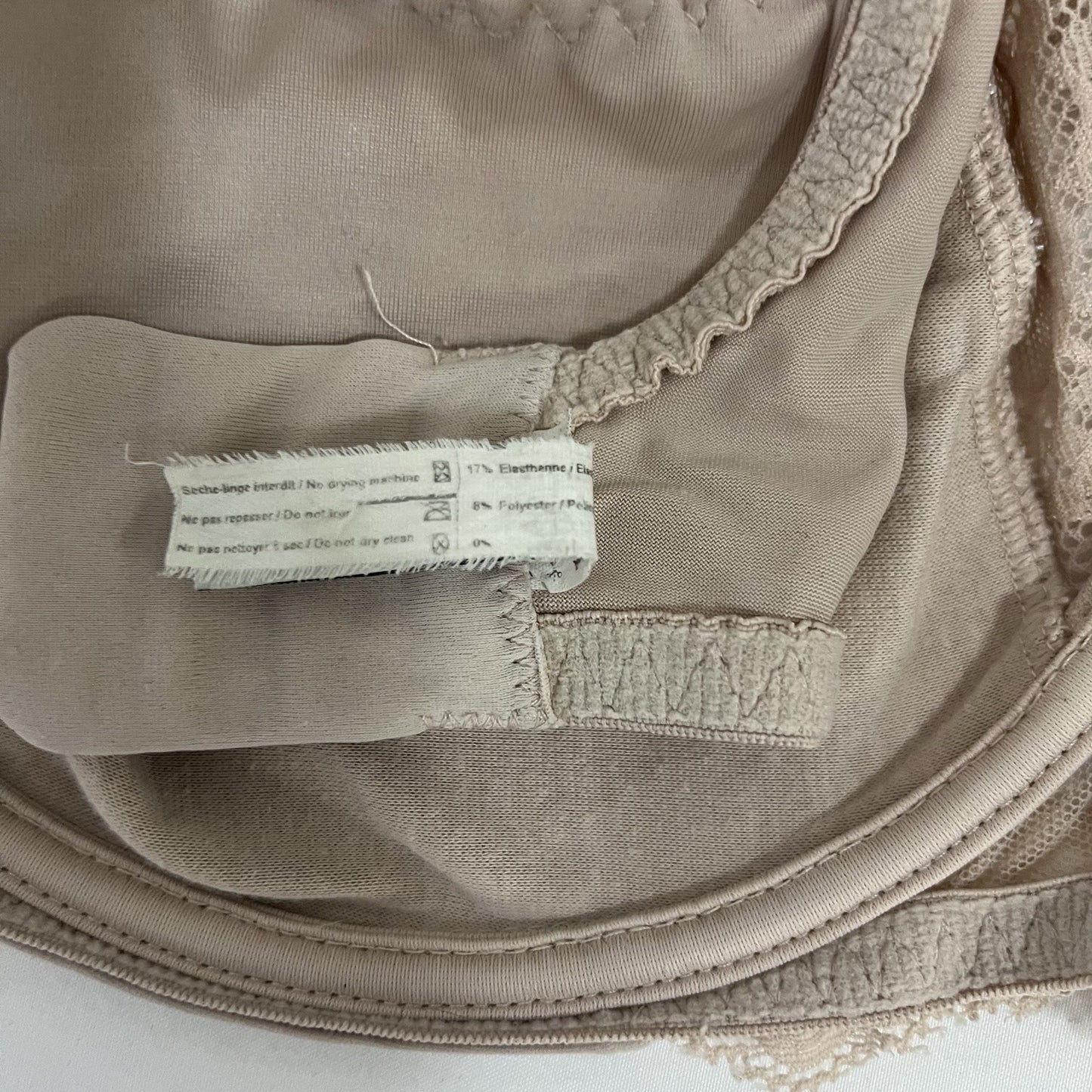VTG Simone Pérèle Nude Semi Sheer Lace Underwire Lined Unpadded Bra US 34