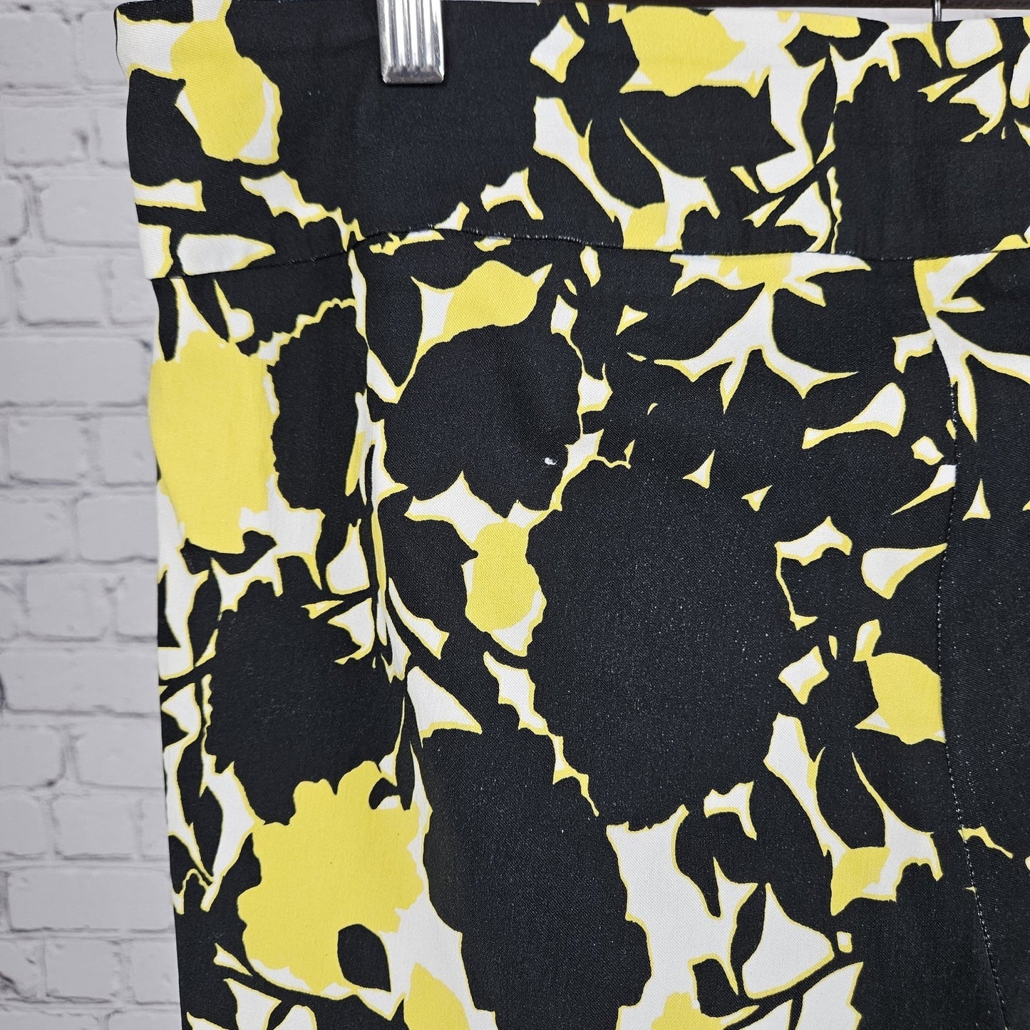Soft Surroundings Black White Yellow Floral Mid Rise Pull On Pants Large (35x28)