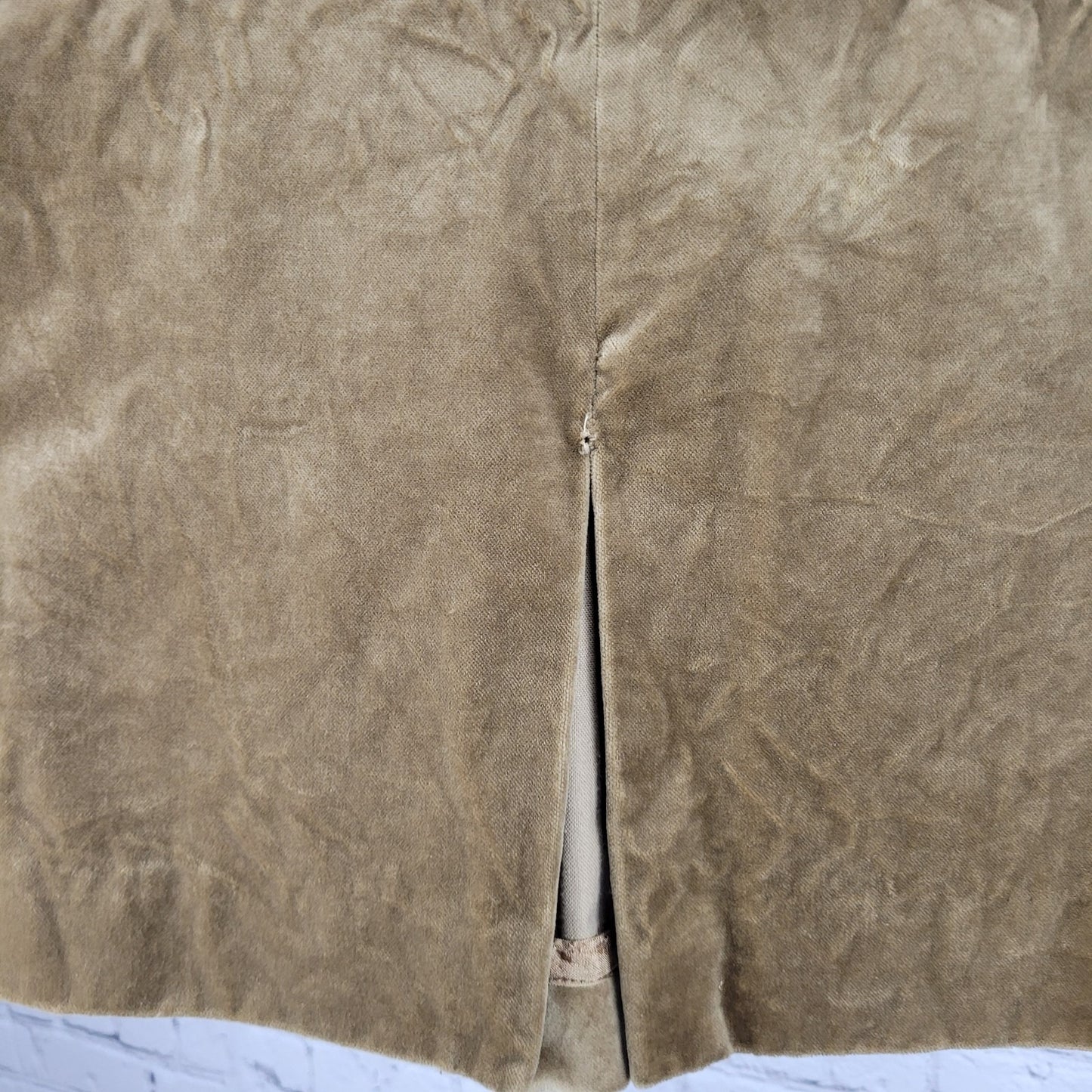 Mago Tan Velvet Velour Lined Zipped Pencil Skirt Italy Made Size 8 (30x24)