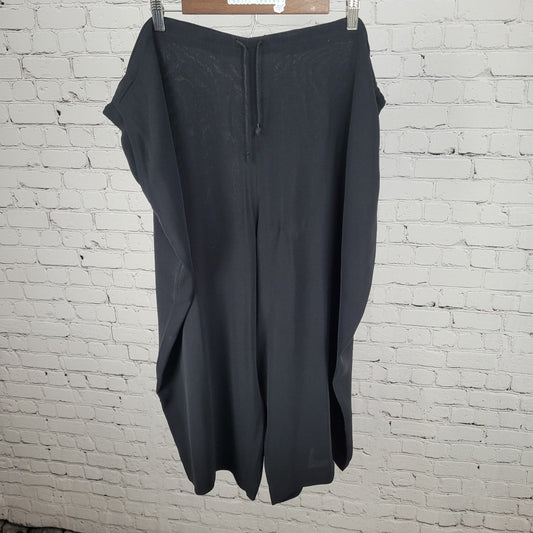 VTG Jones New York Black Lightweight Crop Pants USA Made Size 20W (51x21)