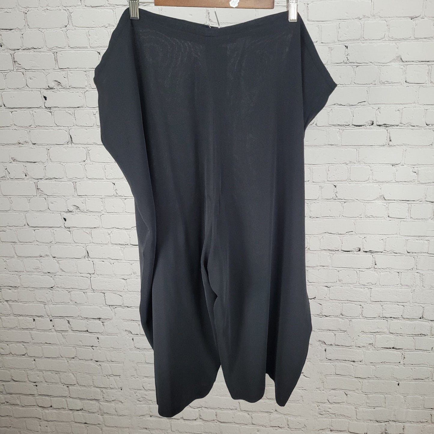VTG Jones New York Black Lightweight Crop Pants USA Made Size 20W (51x21)