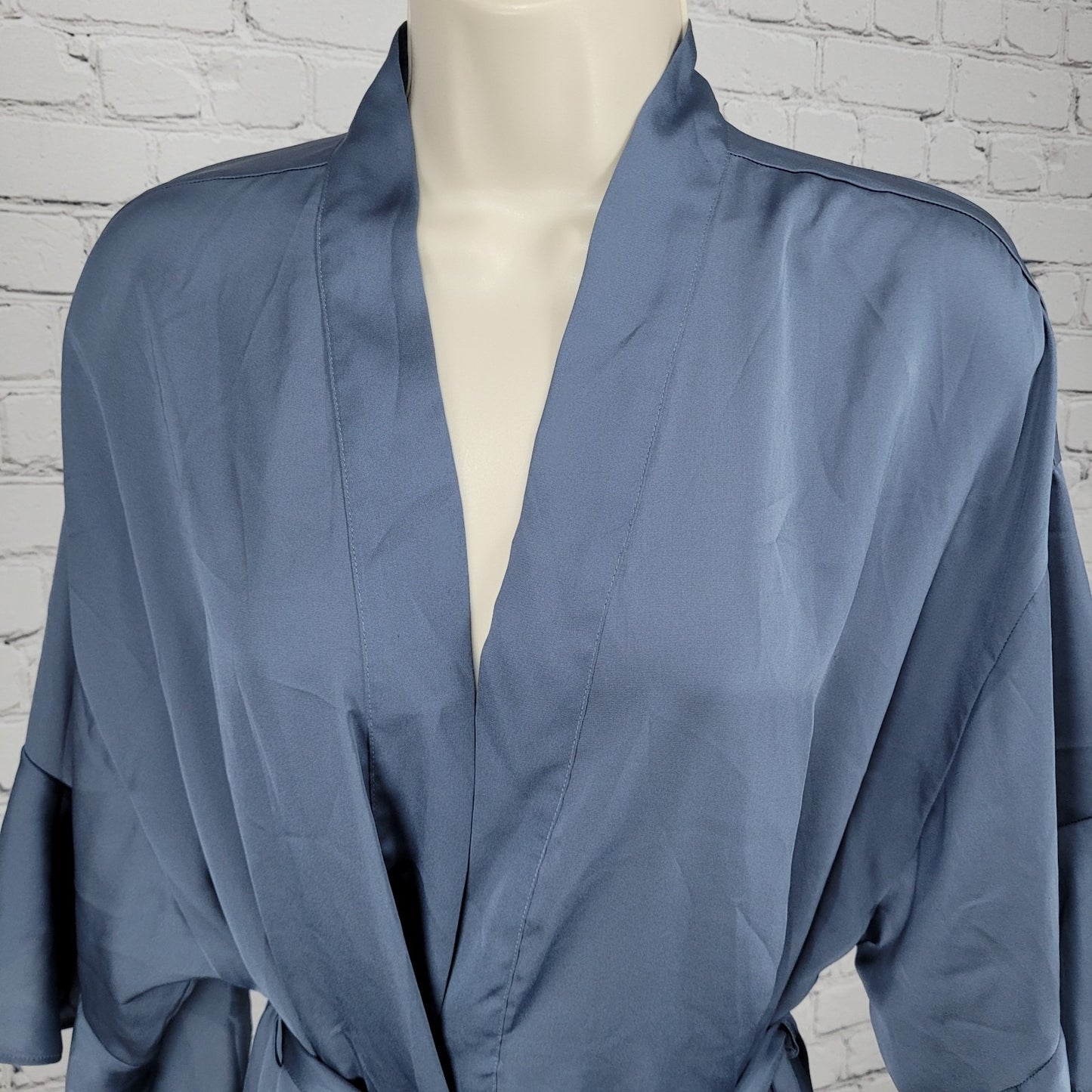 Victoria's Secret Blue Satin Belted Short Flutter Sleeves Light Short Robe XS/S