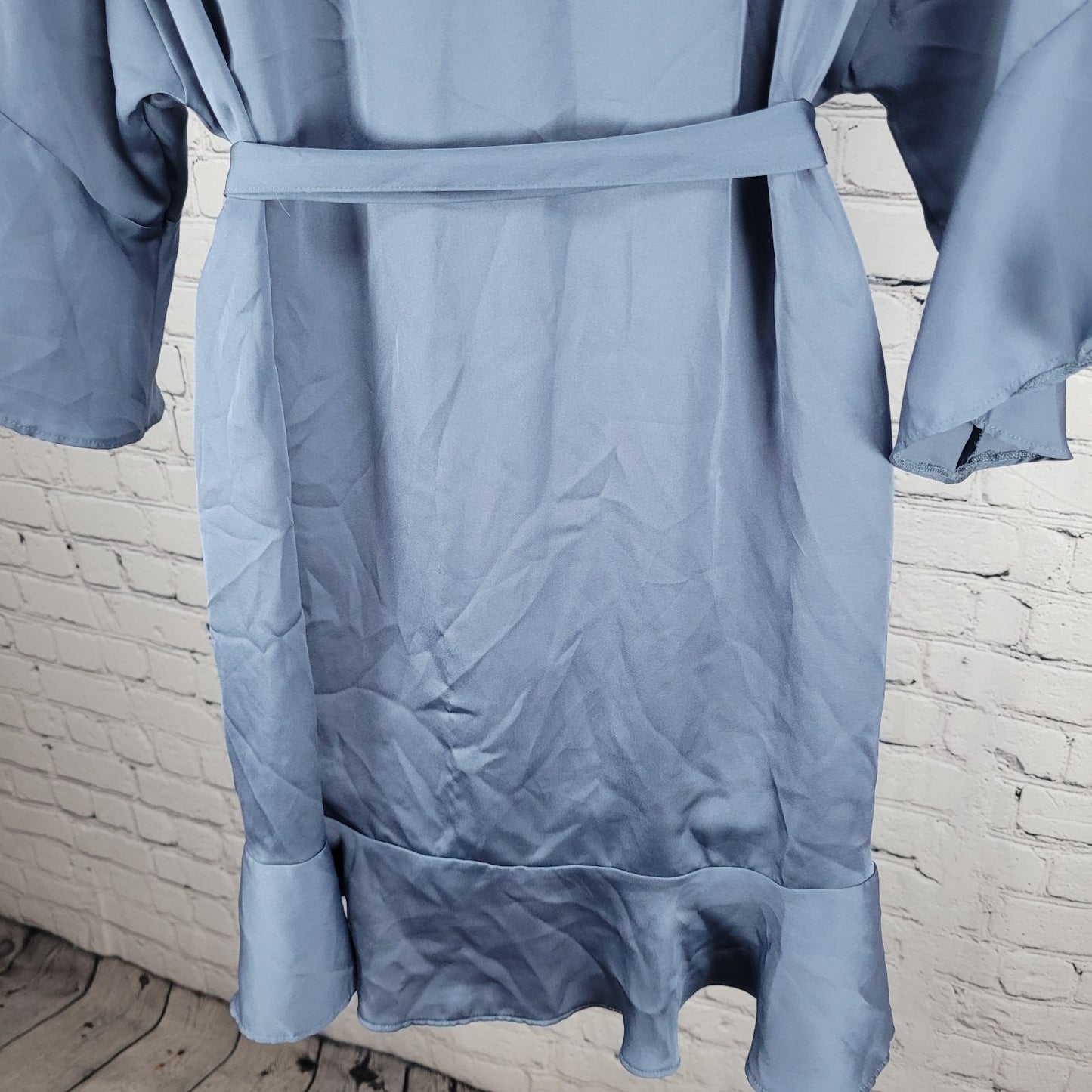 Victoria's Secret Blue Satin Belted Short Flutter Sleeves Light Short Robe XS/S