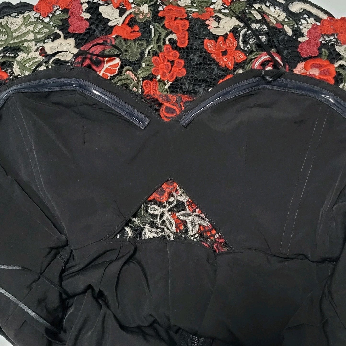 Thurley Black Red Fishnet Embroidered Floral Long Sleeve A Line Dress Size 6