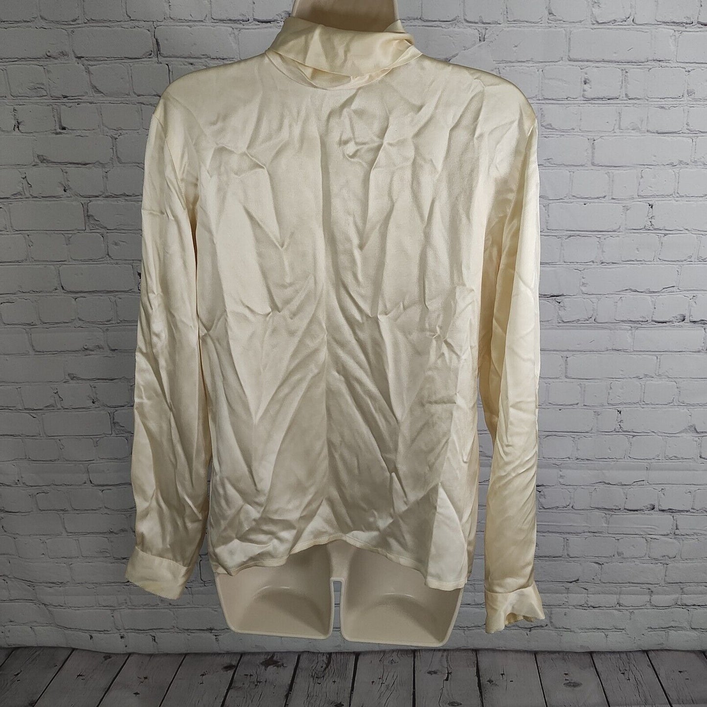 VTG Anne Klein II 100% Silk Cream High Neck Long Sleeve Collared Button Size 8