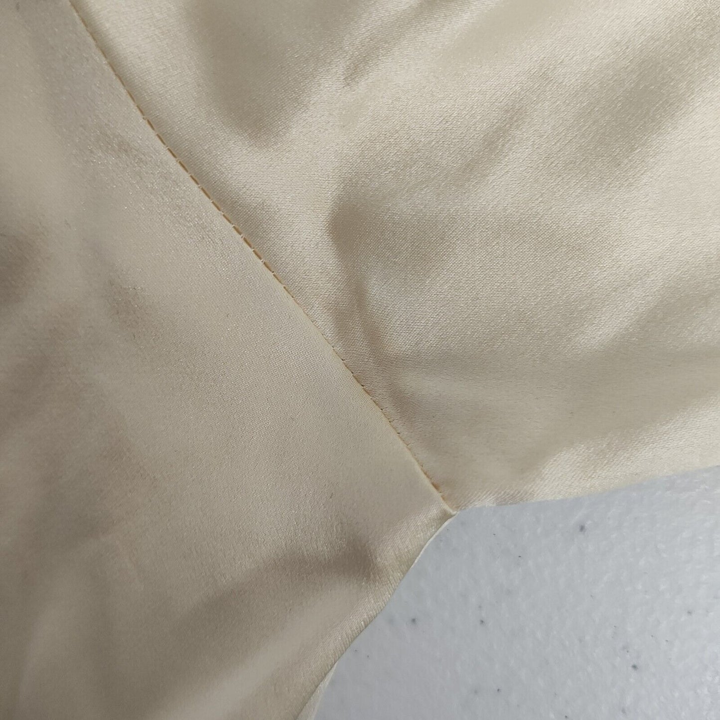 VTG Anne Klein II 100% Silk Cream High Neck Long Sleeve Collared Button Size 8