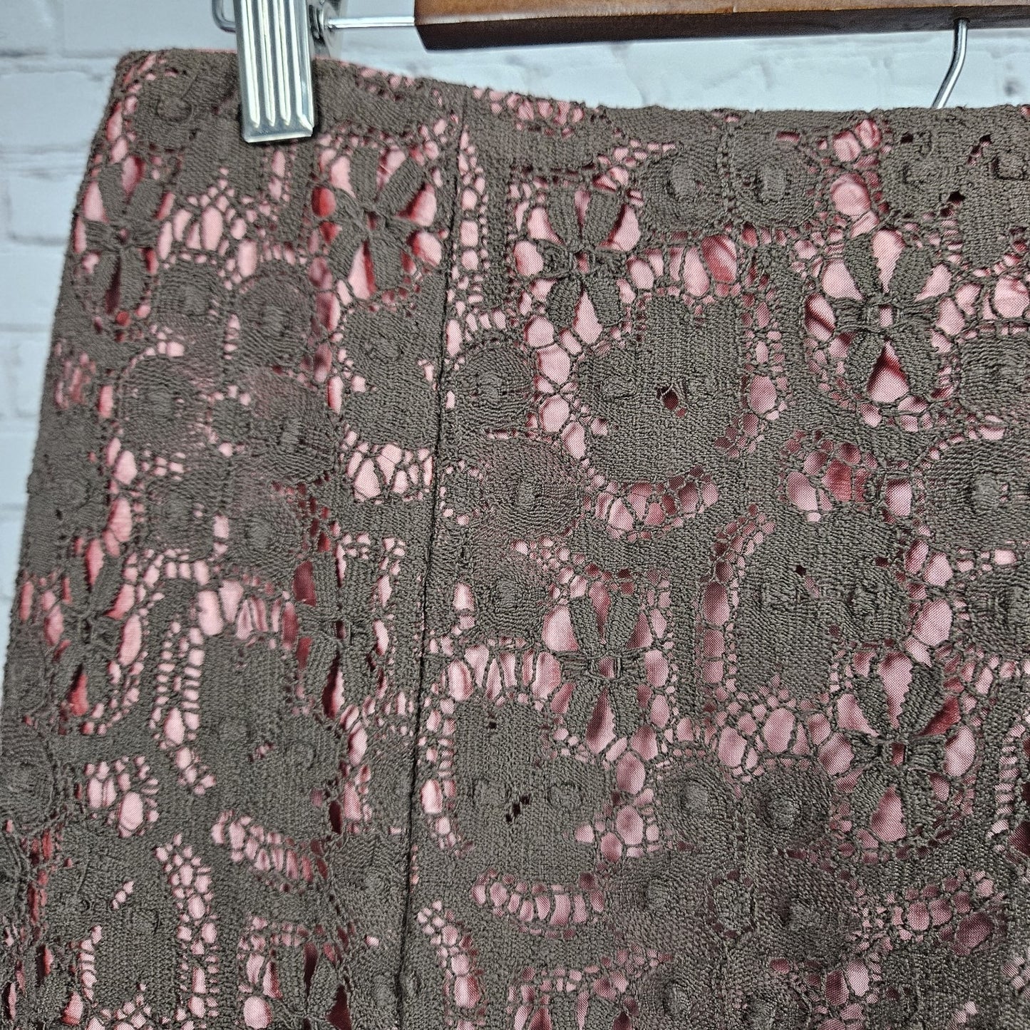 VTG Harold's Pink Silk Brown Crochet Lace Overlay Pencil Knee Length Skirt USA 8