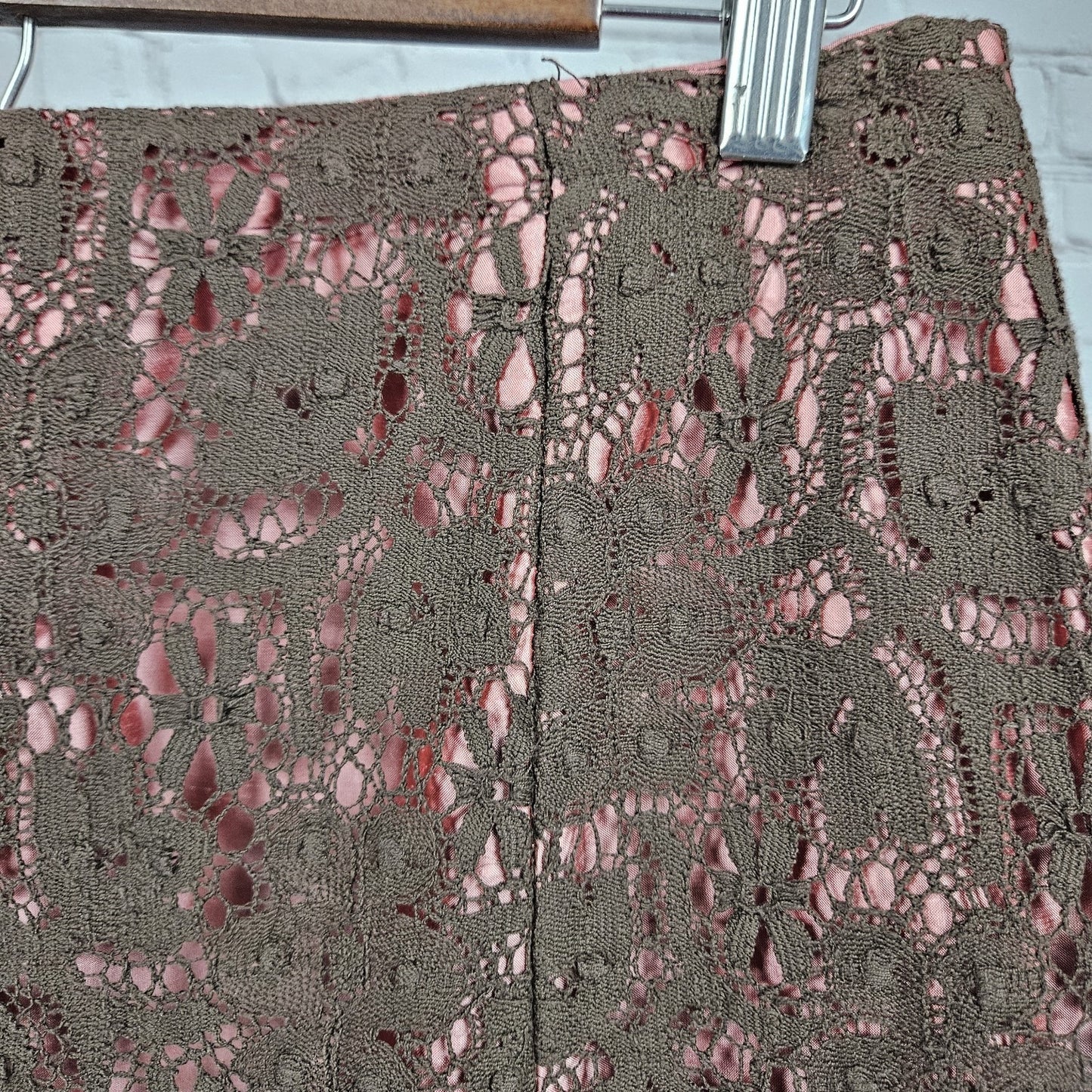 VTG Harold's Pink Silk Brown Crochet Lace Overlay Pencil Knee Length Skirt USA 8