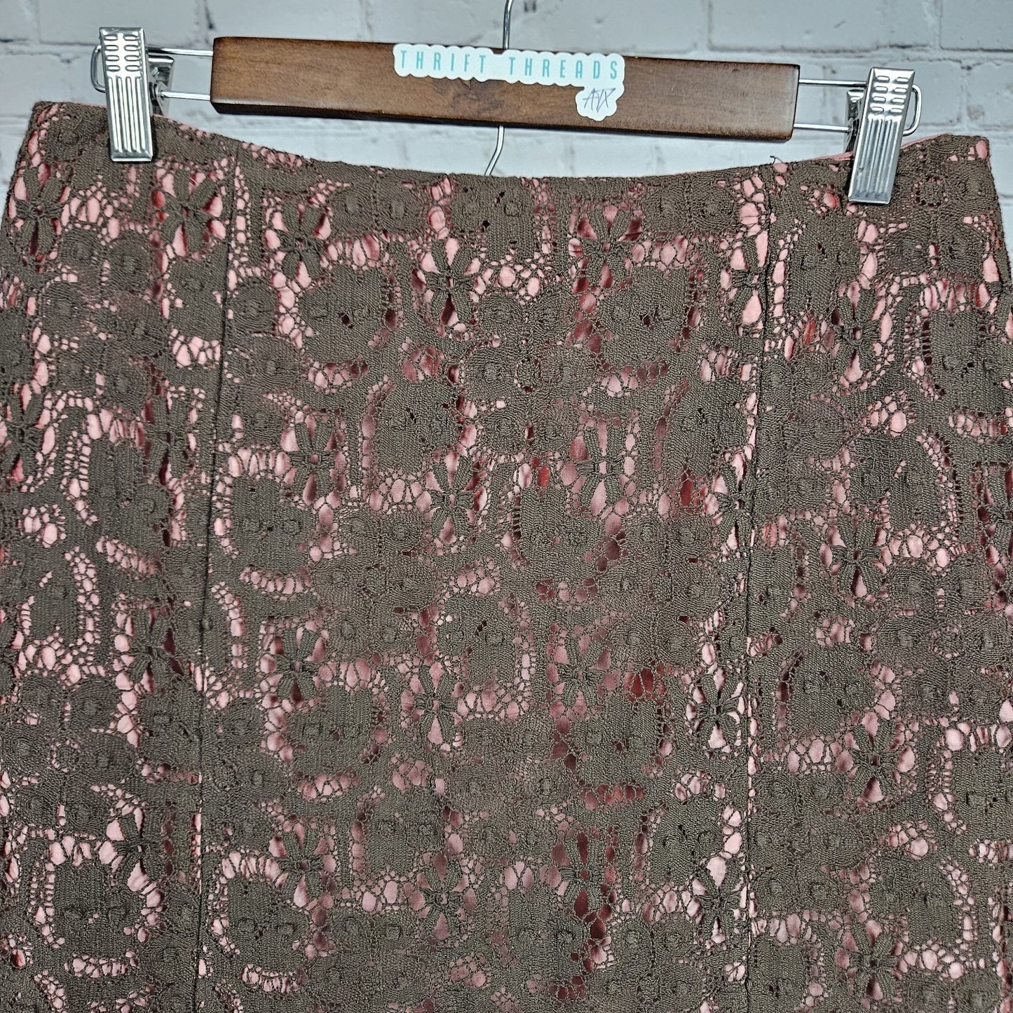 VTG Harold's Pink Silk Brown Crochet Lace Overlay Pencil Knee Length Skirt USA 8