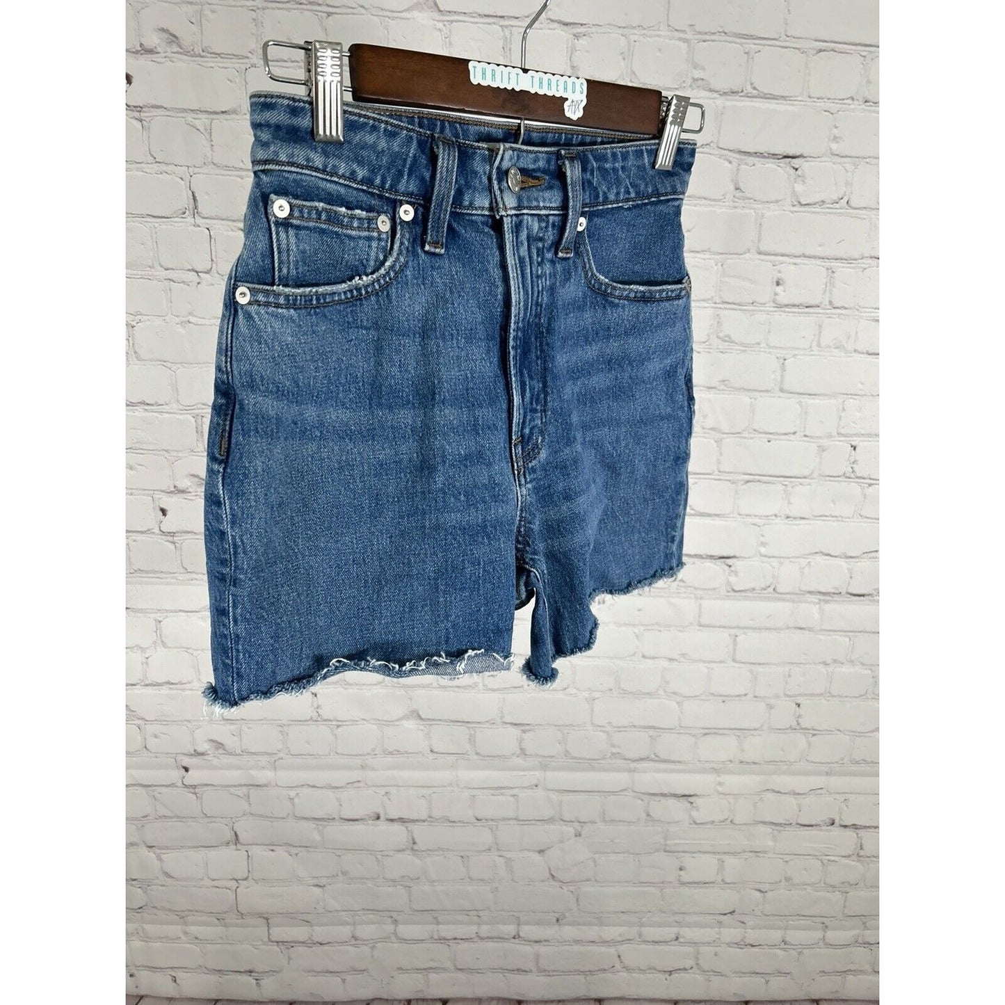 Madewell Medium Wash Curvy Perfect Vintage Straight Jean Cutoff Shorts (25x3.5)