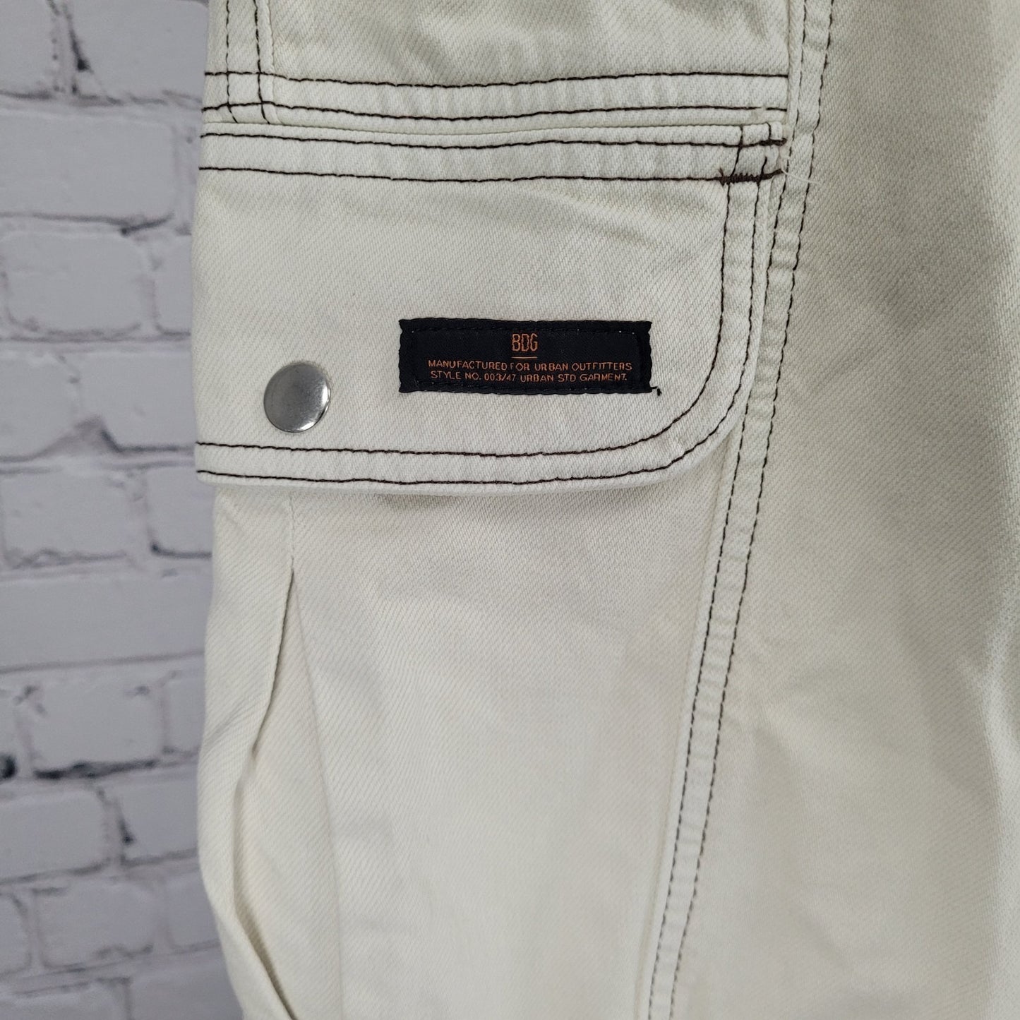 BDG Urban Outfitters Ivory Relaxed Skate Jean High Rise Cargo 25 (25x30)