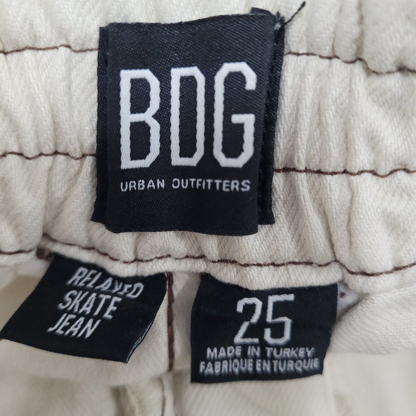 BDG Urban Outfitters Ivory Relaxed Skate Jean High Rise Cargo 25 (25x30)