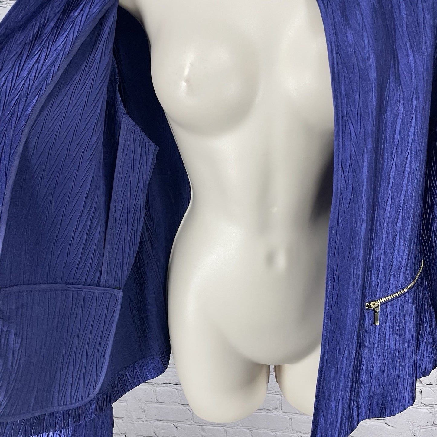 Chico’s Blue Satin Crinkle Textured Open Lightweight Unlined Jacket Size 2 US 12