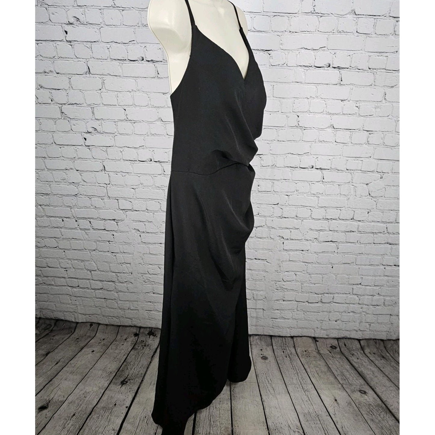 Revelry Black Strappy Ruched Side Slit Padded Bodice Lined Formal Maxi Dress 20