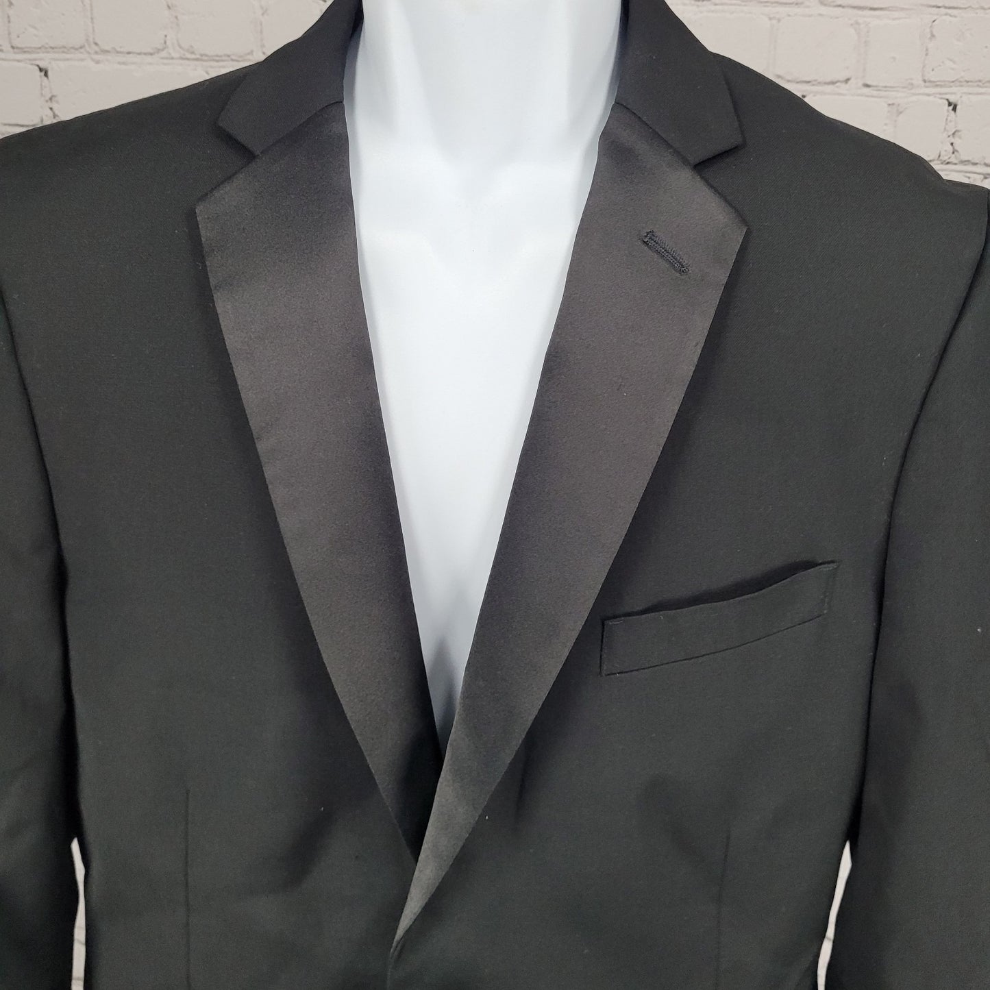 Ike Evening Black 100% Wool Super 120's Slim Fit Full Tuxedo Suit 39S (33-35x29)