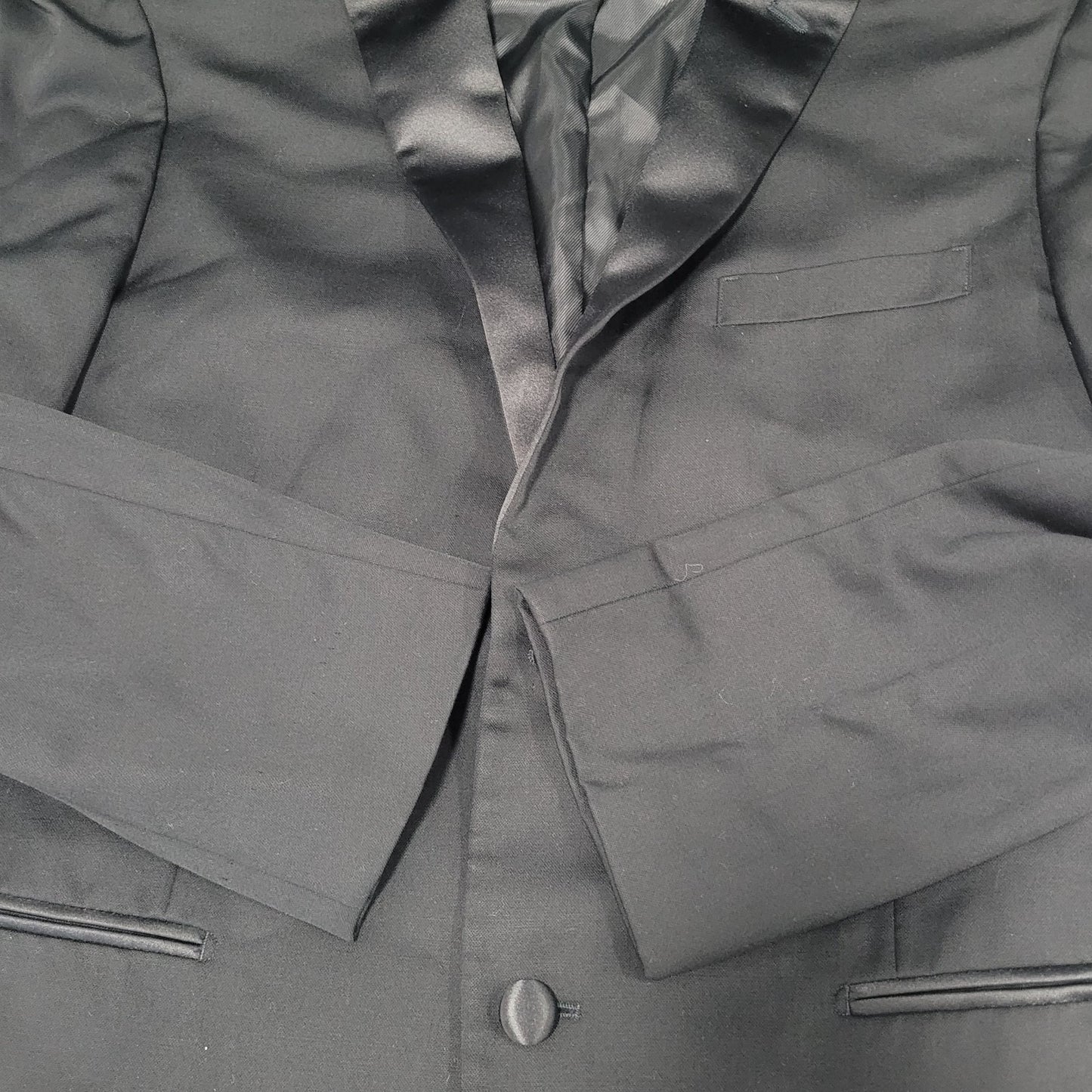 Ike Evening Black 100% Wool Super 120's Slim Fit Full Tuxedo Suit 39S (33-35x29)