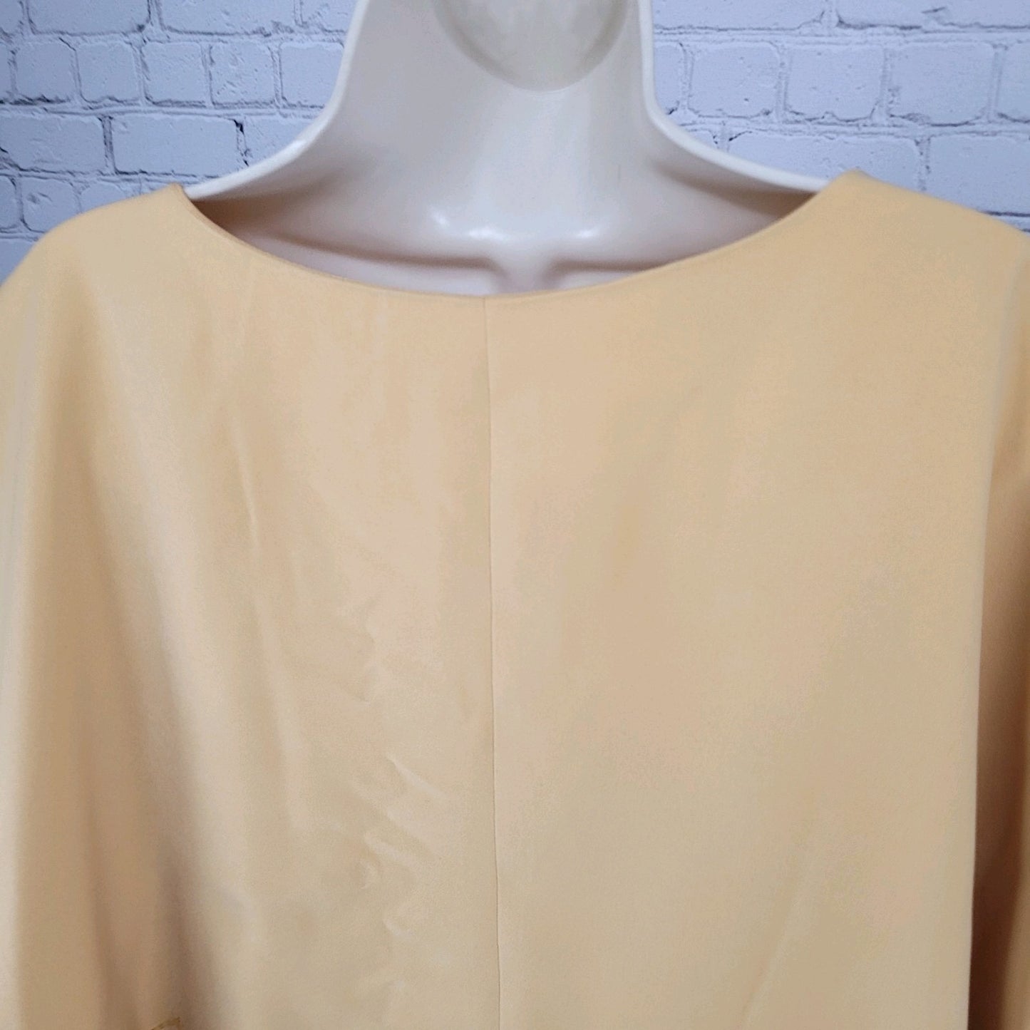 VTG Natalie Barri Yellow Beaded & Gold Trim Lined Lightweight Shawl Size 24W