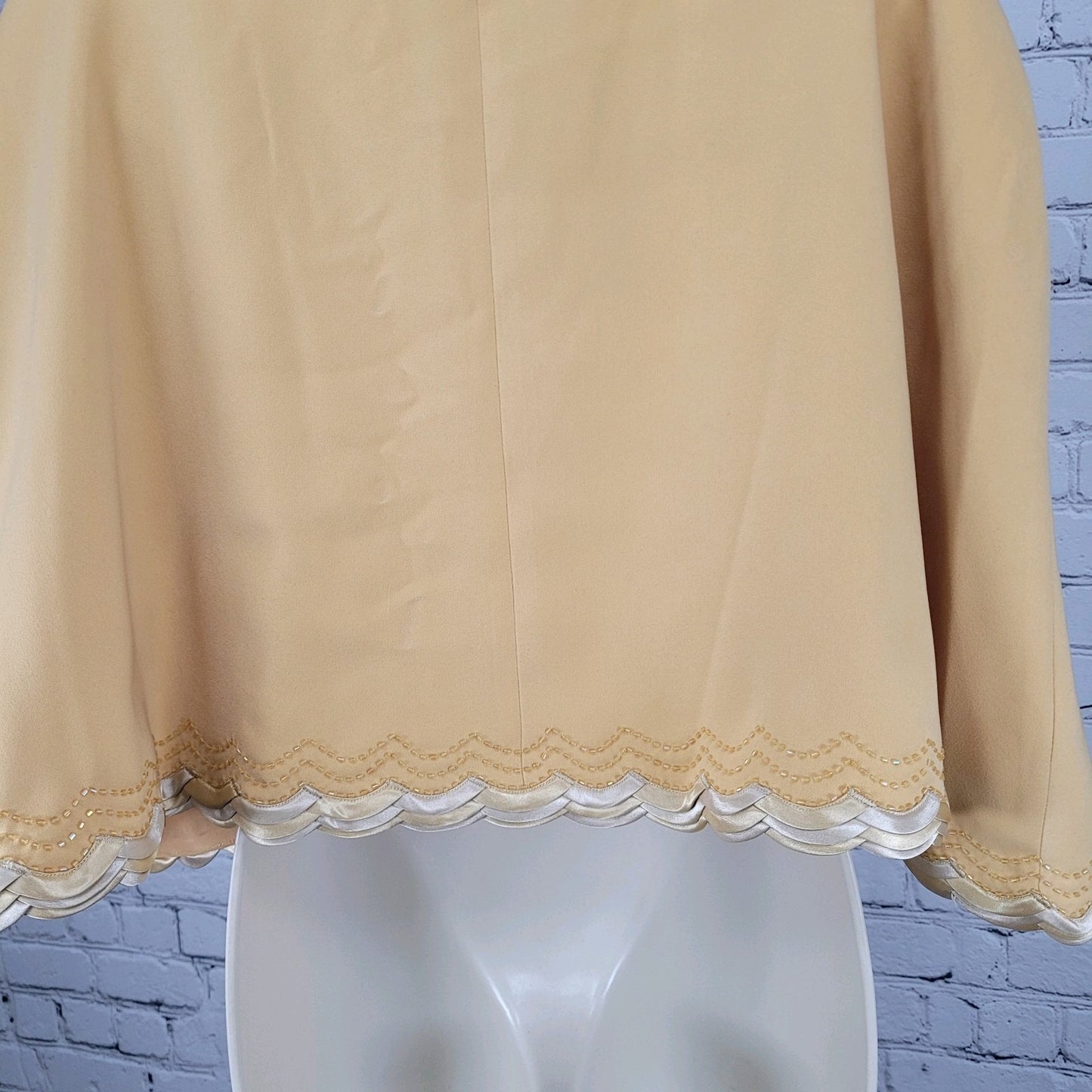 VTG Natalie Barri Yellow Beaded & Gold Trim Lined Lightweight Shawl Size 24W