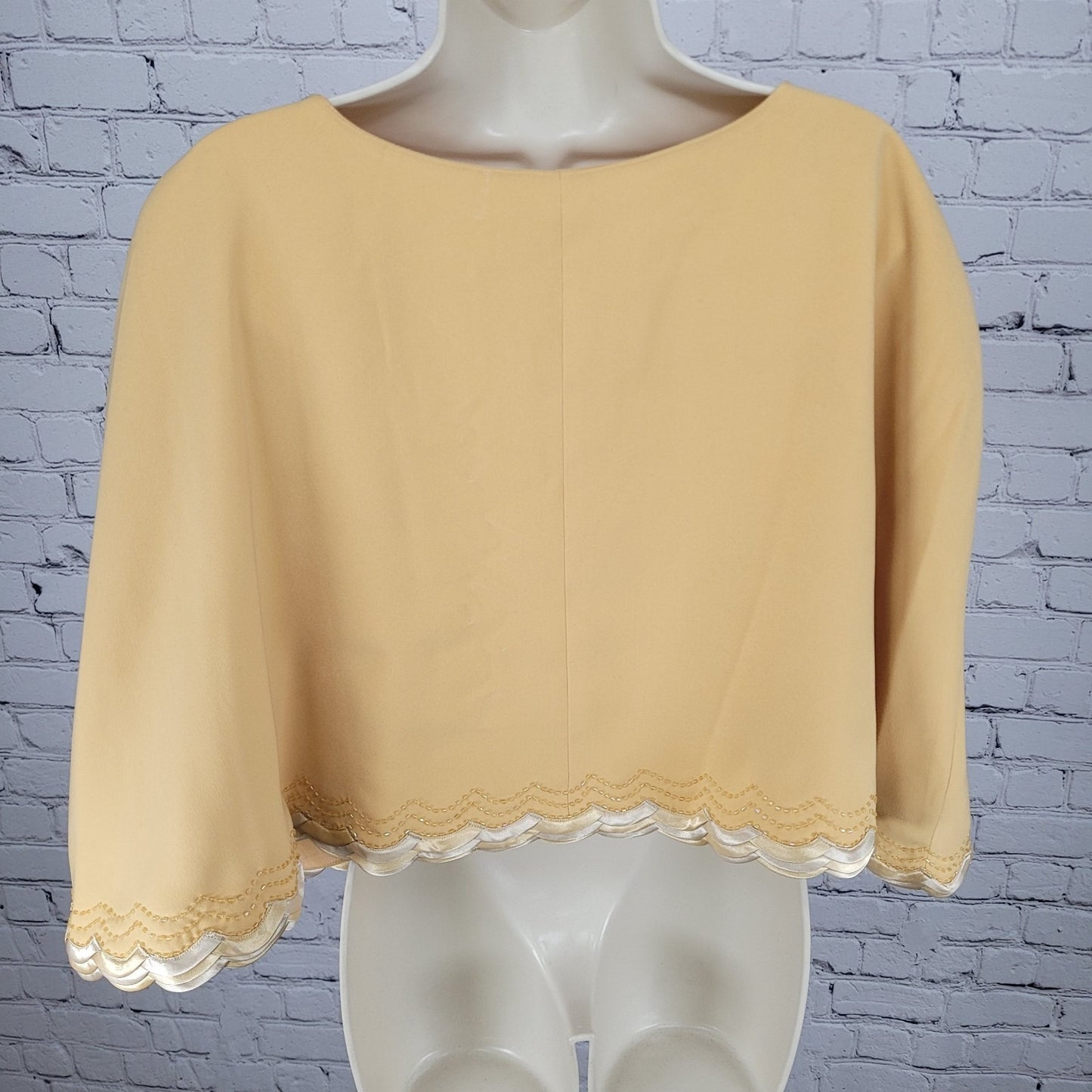 VTG Natalie Barri Yellow Beaded & Gold Trim Lined Lightweight Shawl Size 24W
