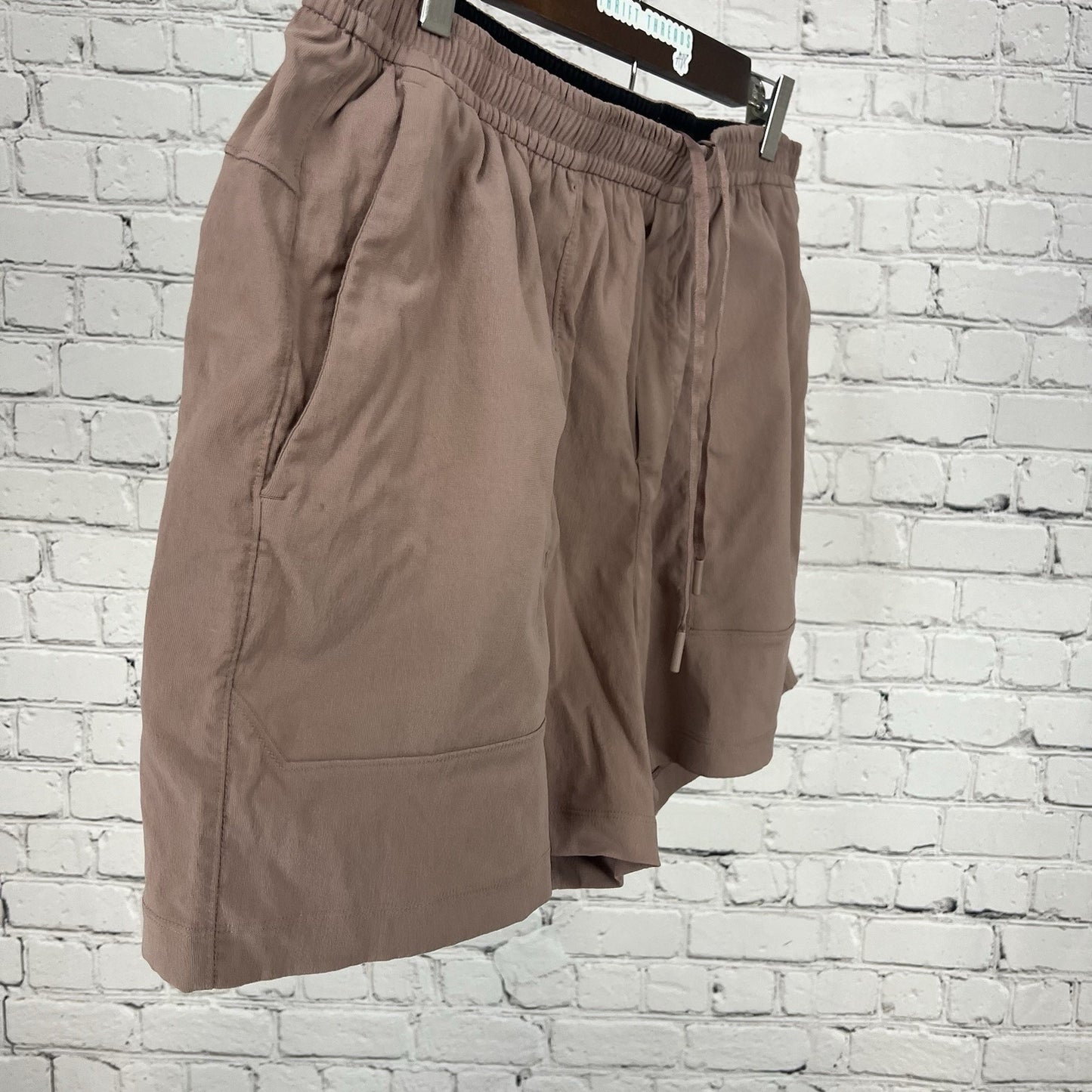 Lululemon Purple Maeve Elastic Waist Drawstring Casual Shorts Pockets Women XXL