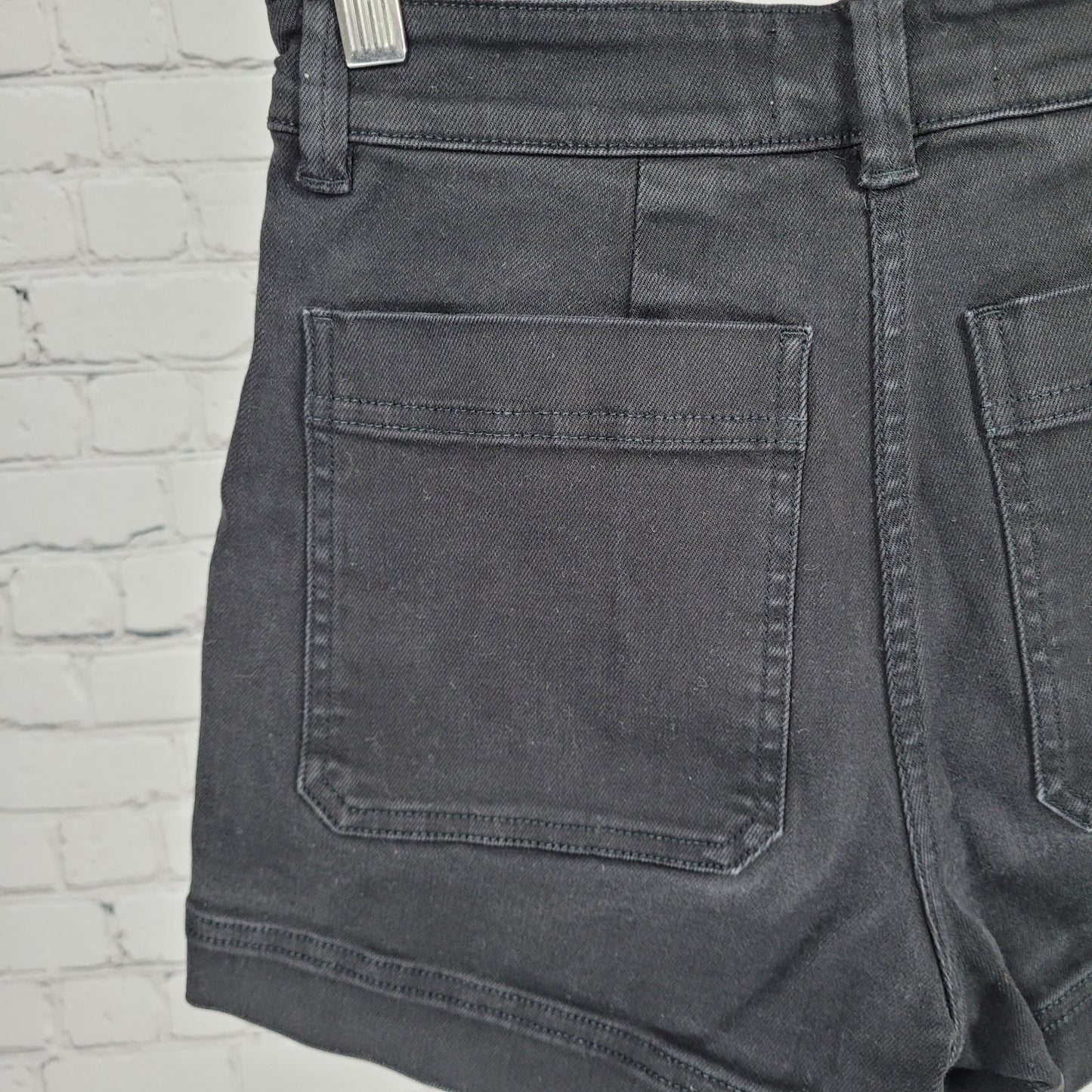 Everlane Black Cotton Stretch Mid Rise Shorts Size 00 (24x3)