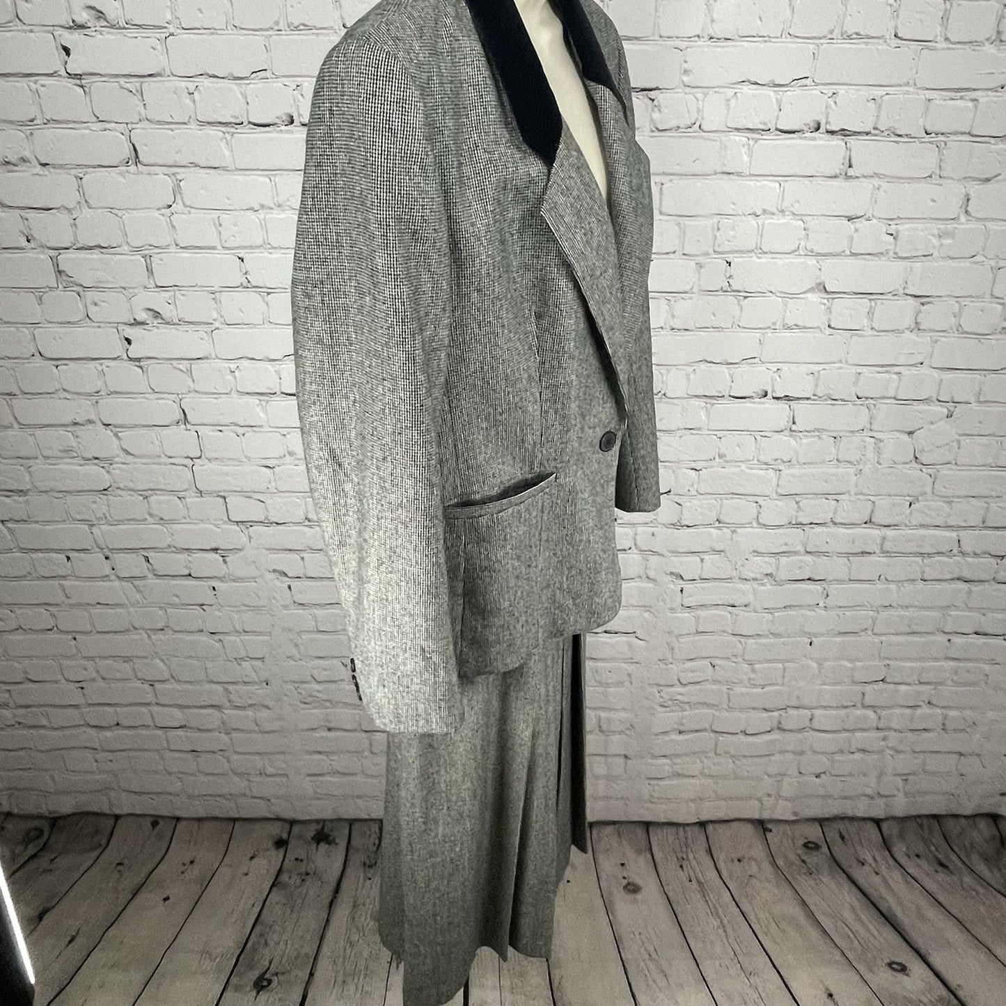VTG Evan Picone Black & White Blazer Pleated Skirt Suit Set USA Made Size 12/14