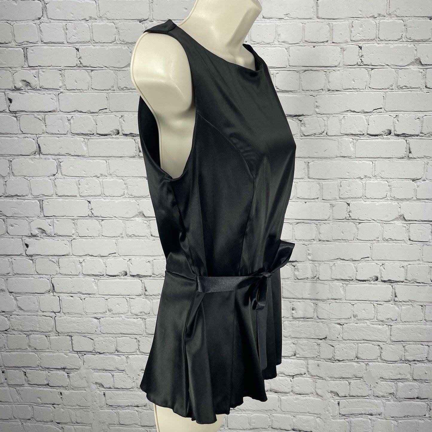 NWT NIFE Black Satin Pleated Tie Sleeveless Blouse Top Zipped Stretch Size 4