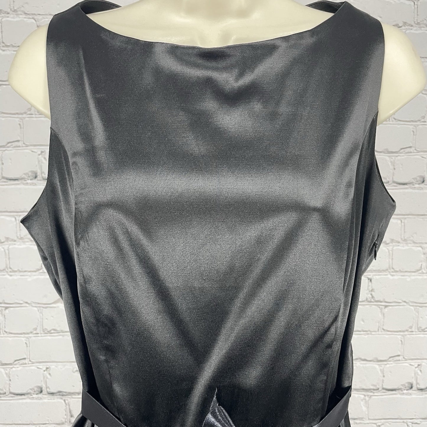 NWT NIFE Black Satin Pleated Tie Sleeveless Blouse Top Zipped Stretch Size 4