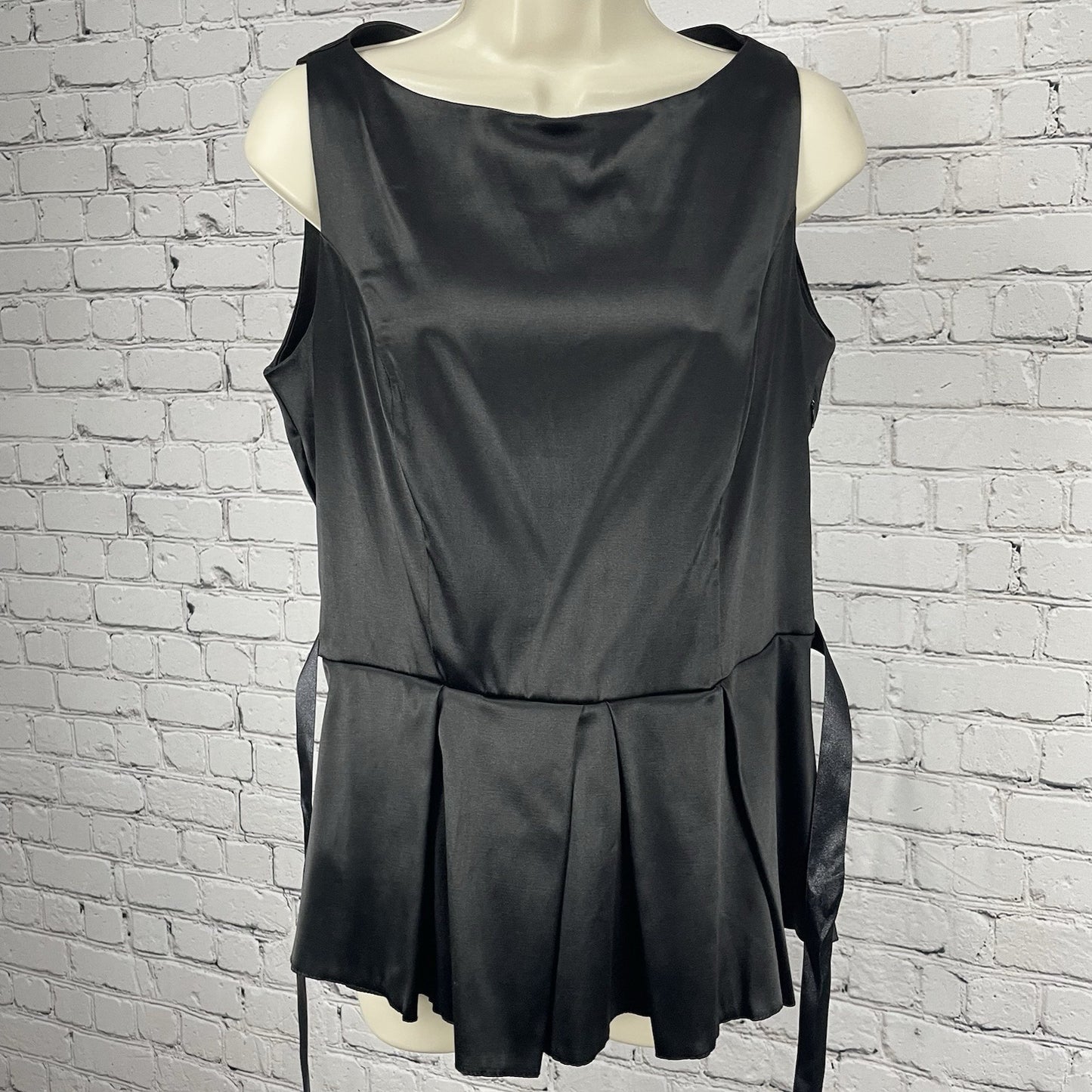 NWT NIFE Black Satin Pleated Tie Sleeveless Blouse Top Zipped Stretch Size 4