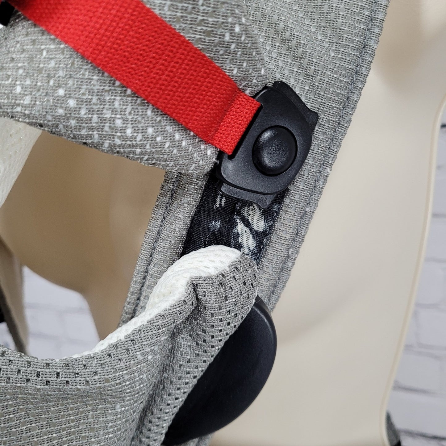 Baby Bjorn Grey White Mesh Adjustable Baby Infant Carrier 8-25lbs