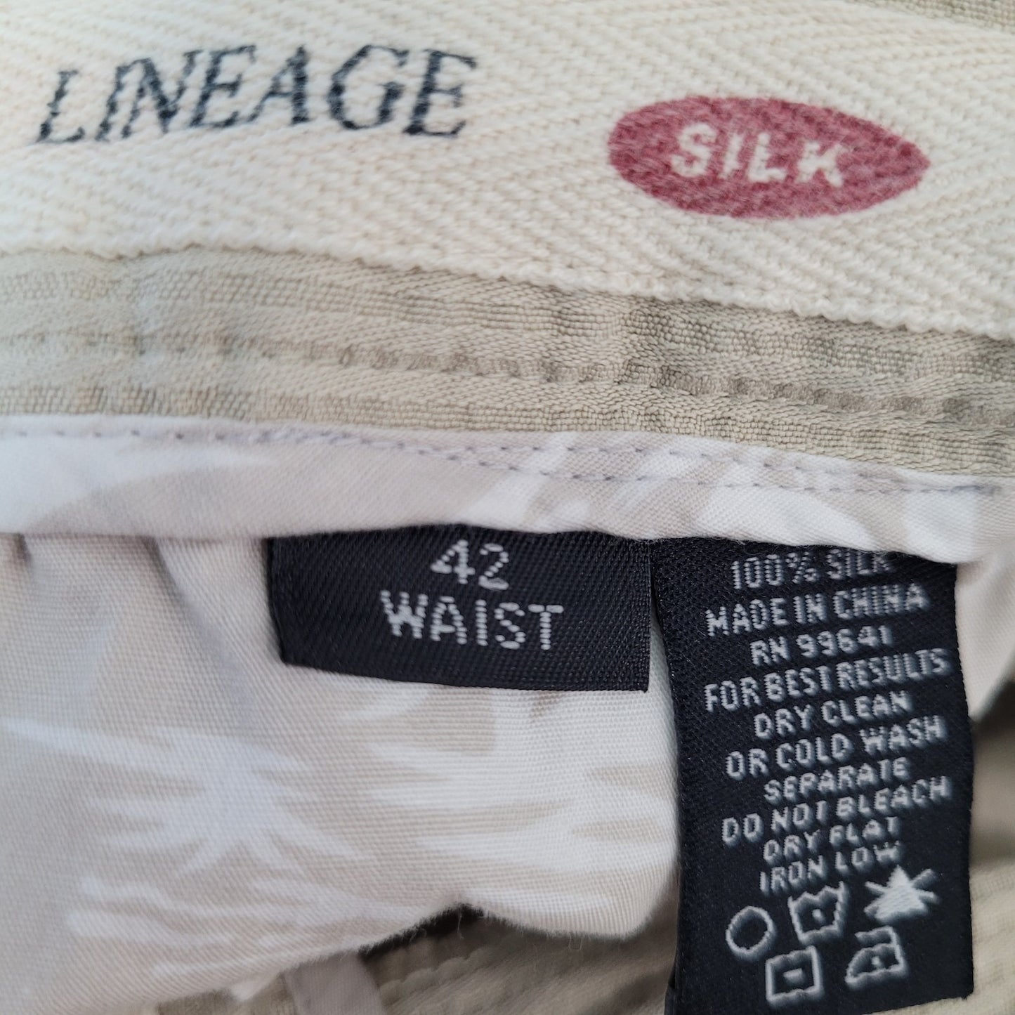 Lineage Beige 100% Silk Striped Pleated Lightweight Chino Shorts Size 42 (40x9)