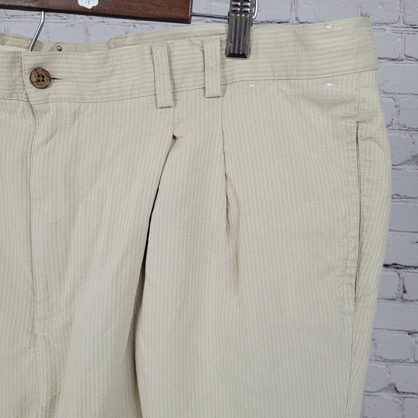 Lineage Beige 100% Silk Striped Pleated Lightweight Chino Shorts Size 42 (40x9)