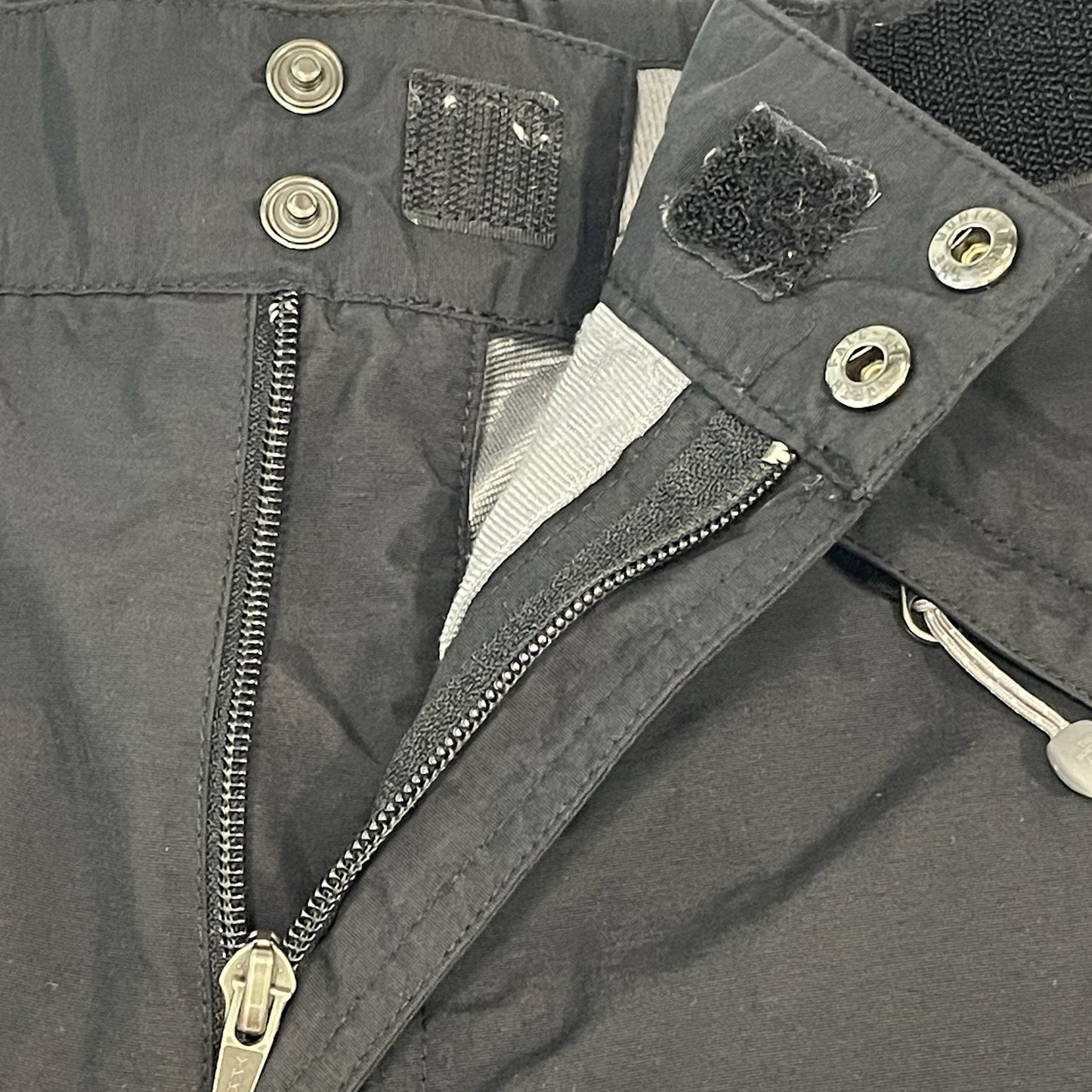 The North Face Black HyVent Cargo Pockets Snow Ski Pants Size Medium M (33x30)