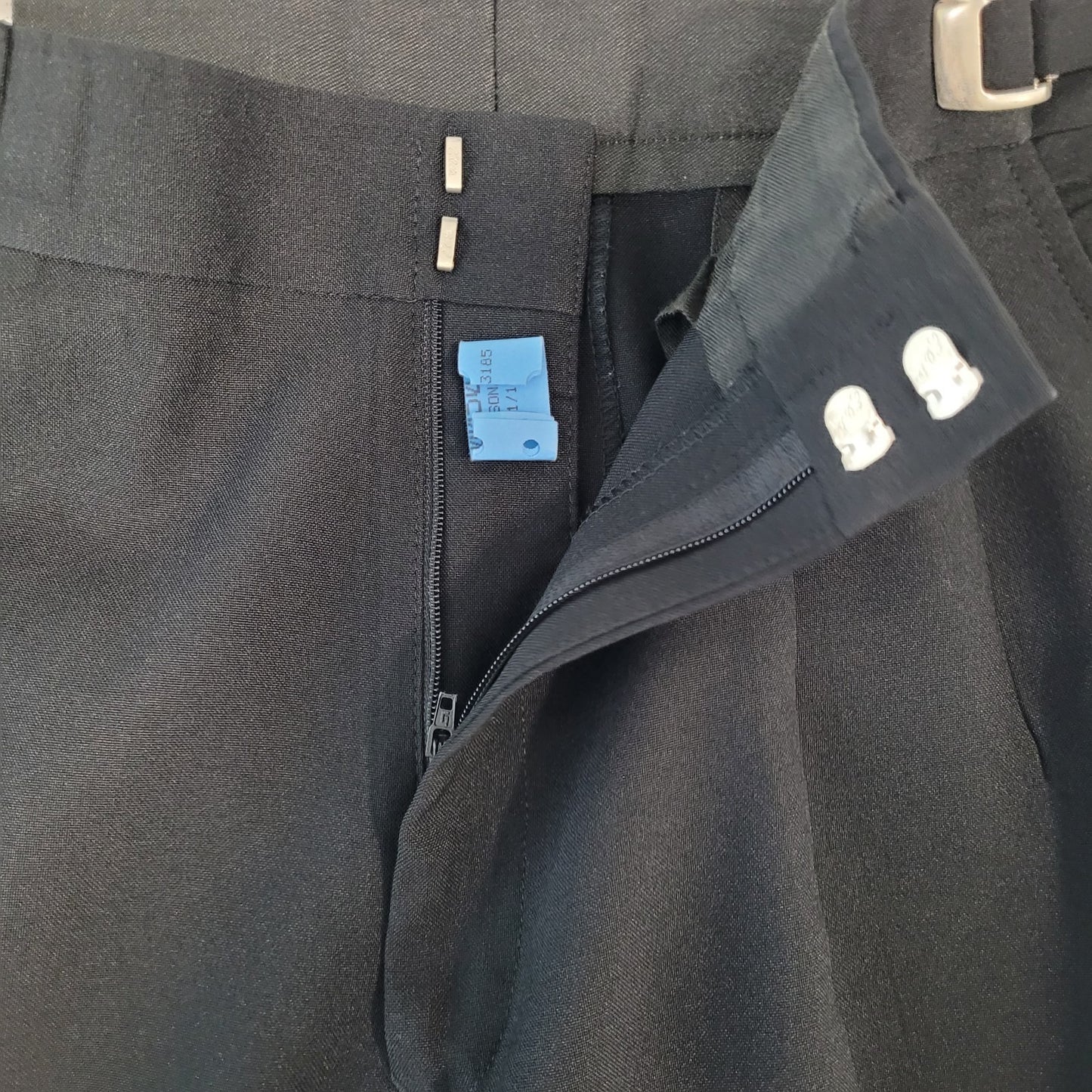 Formalwear Southeastern Black Tuxedo Suit Set Jacket Size 40R Pants 34R (32x33)