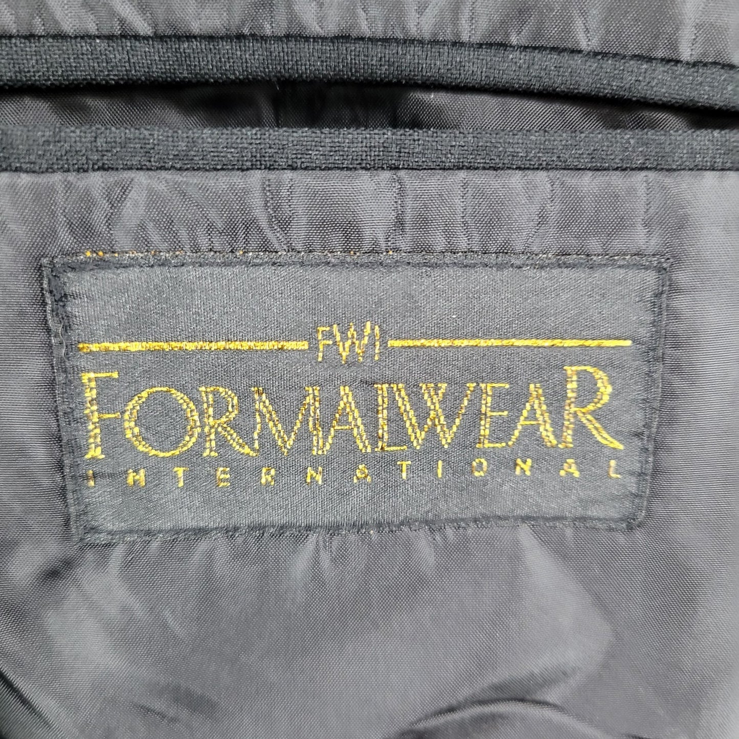 Formalwear Southeastern Black Tuxedo Suit Set Jacket Size 40R Pants 34R (32x33)