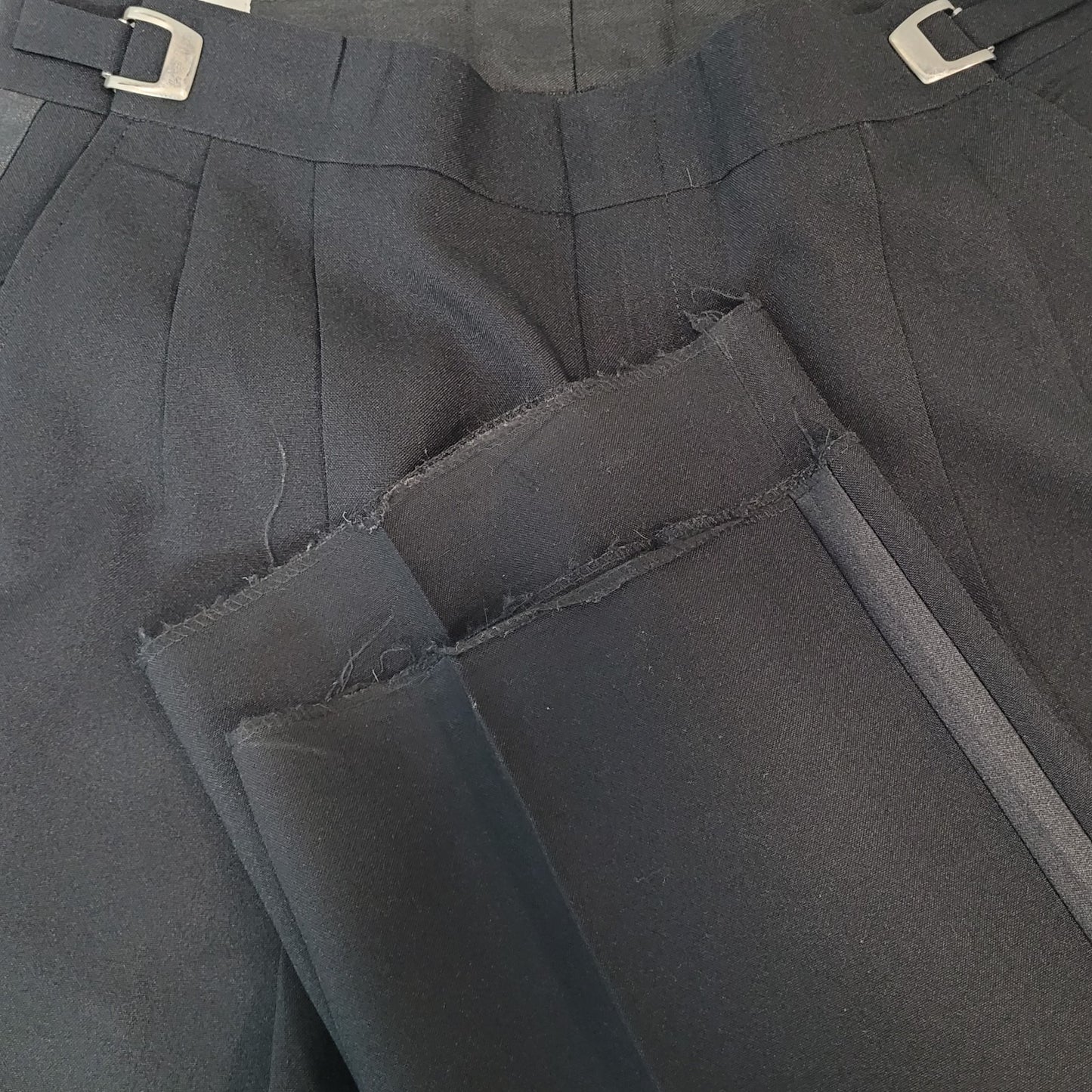 Formalwear Southeastern Black Tuxedo Suit Set Jacket Size 40R Pants 34R (32x33)