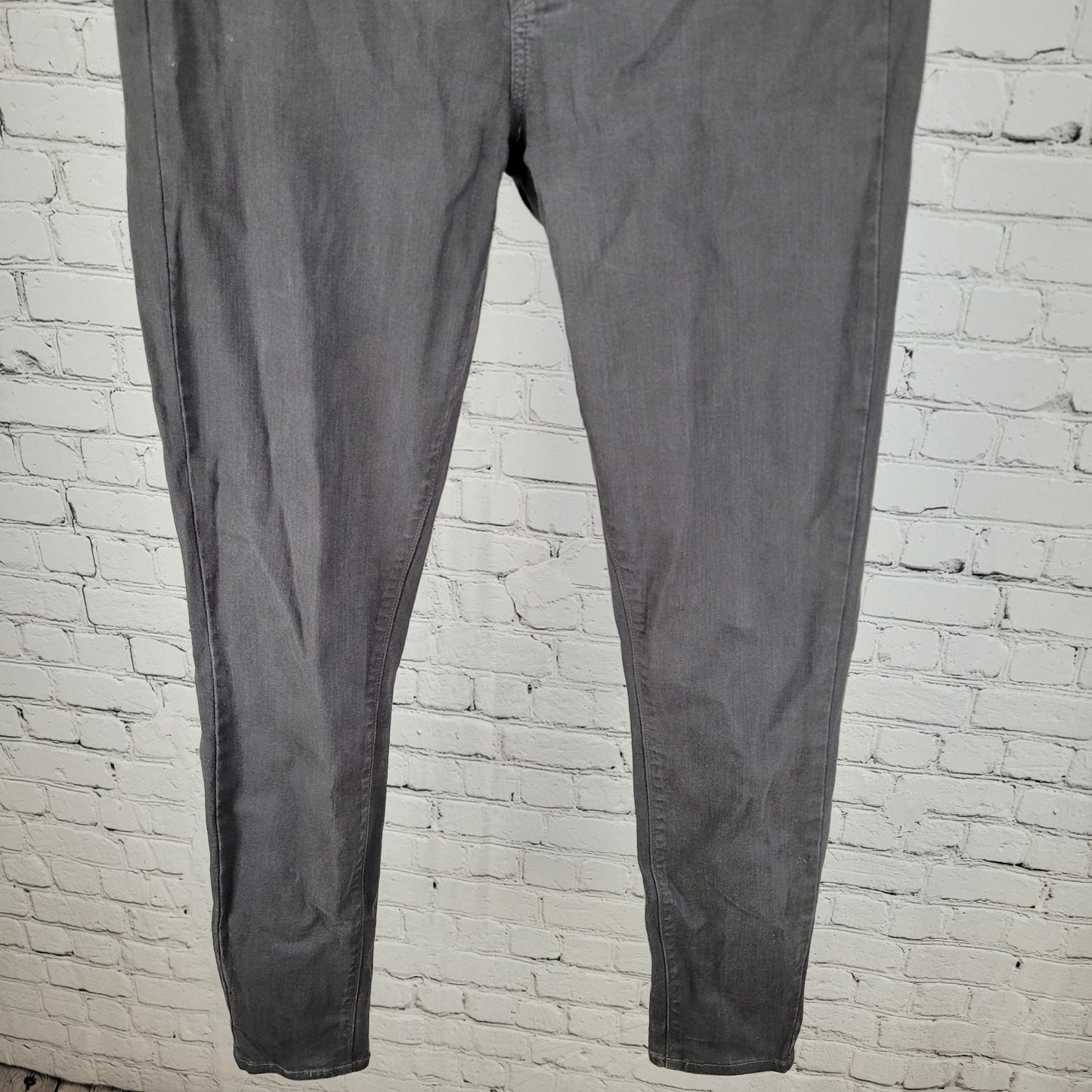 Paige Denim Grey Verdugo Ankle Skinny Jeggings Jeans USA Made Size 28 (28x27)