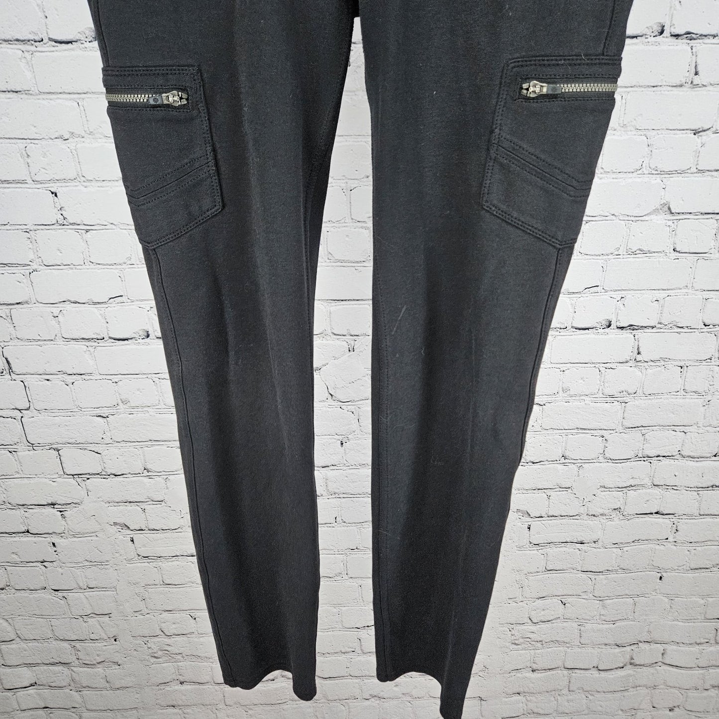 Athleta Charcoal Stretch Cargo Pocket Activewear Slim Taper Leg Pants 6 (30x28)