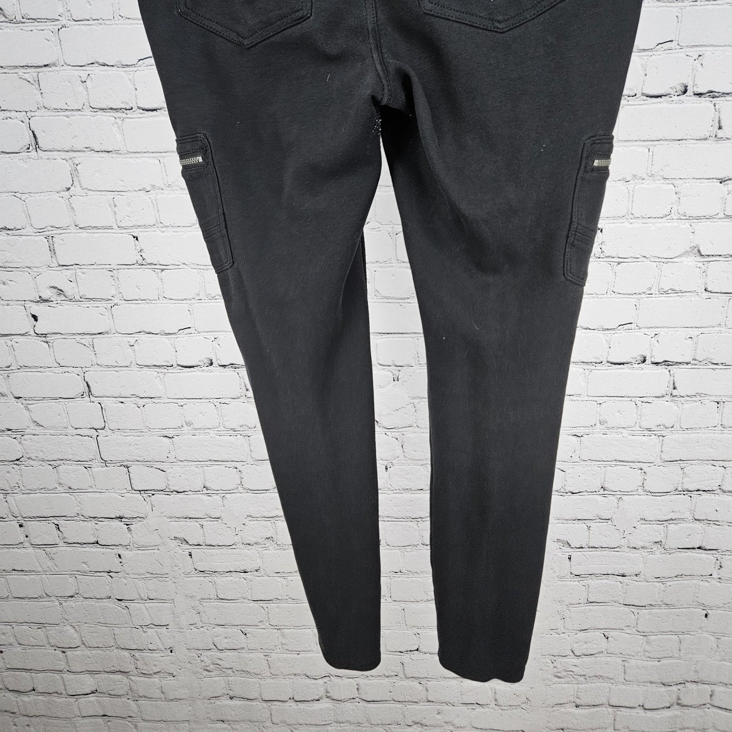 Athleta Charcoal Stretch Cargo Pocket Activewear Slim Taper Leg Pants 6 (30x28)