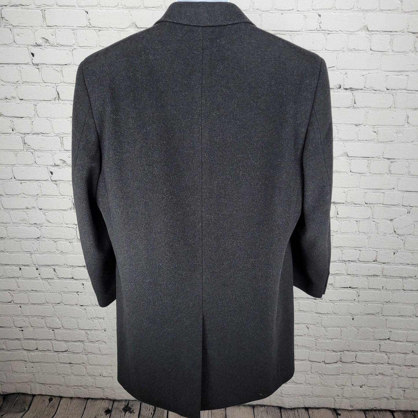 Chereskin Grey Cashmere Wool Blend Piedmont Buttoned Lined Over Coat Size 42R